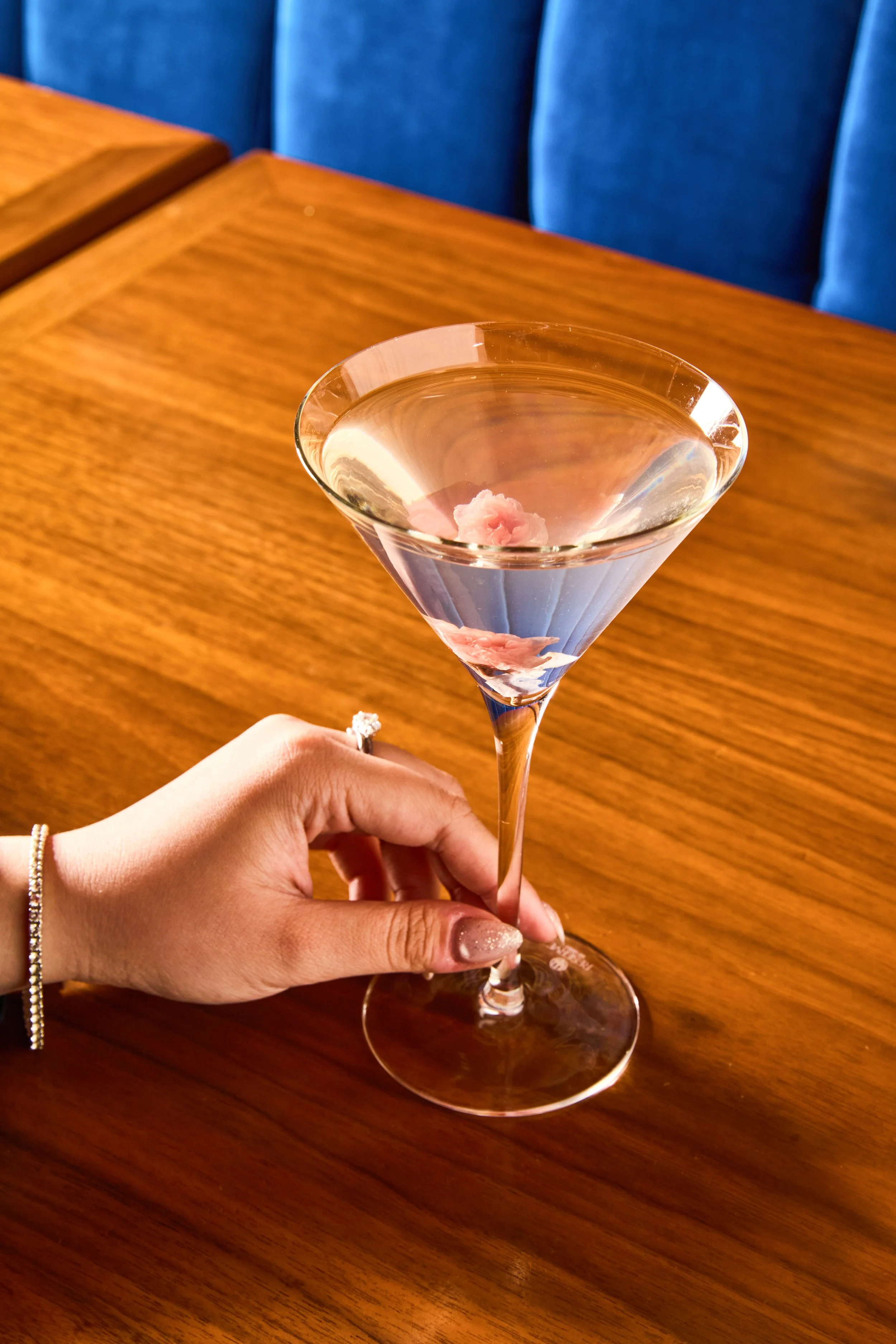 2026_MinamiTO_Sakura Features_Petal Drop Martini(1).jpg