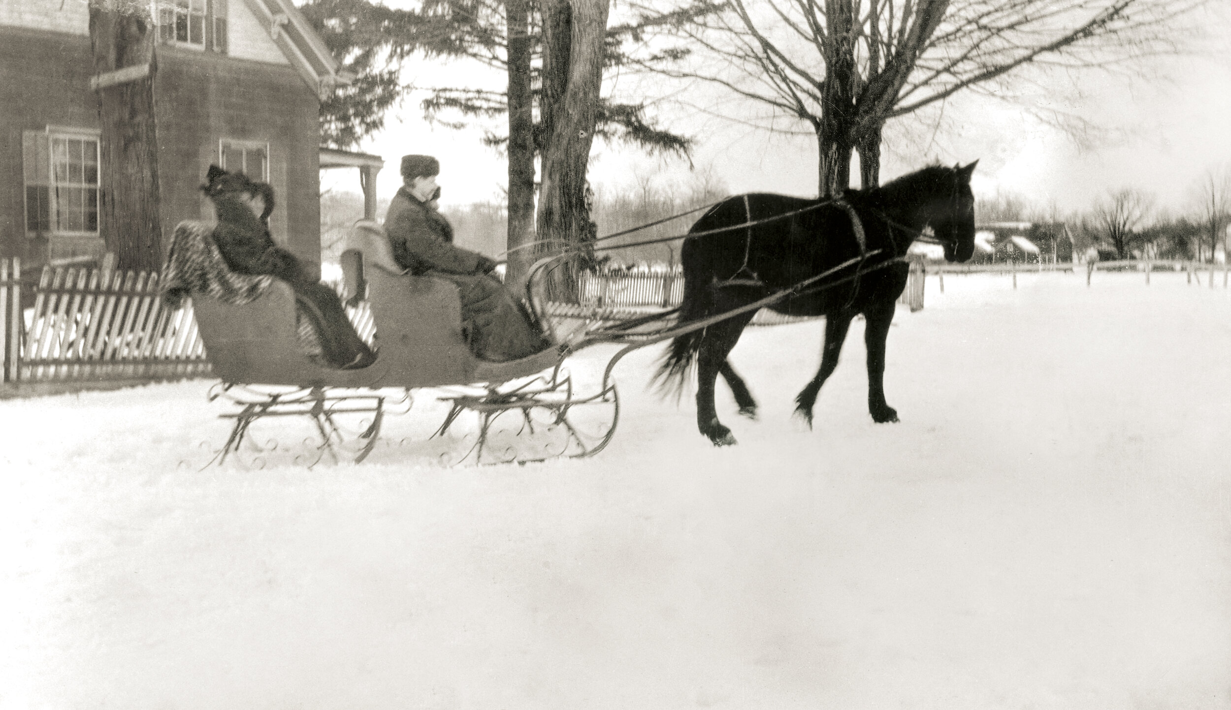 3-4b  wood family Sleigh.jpg