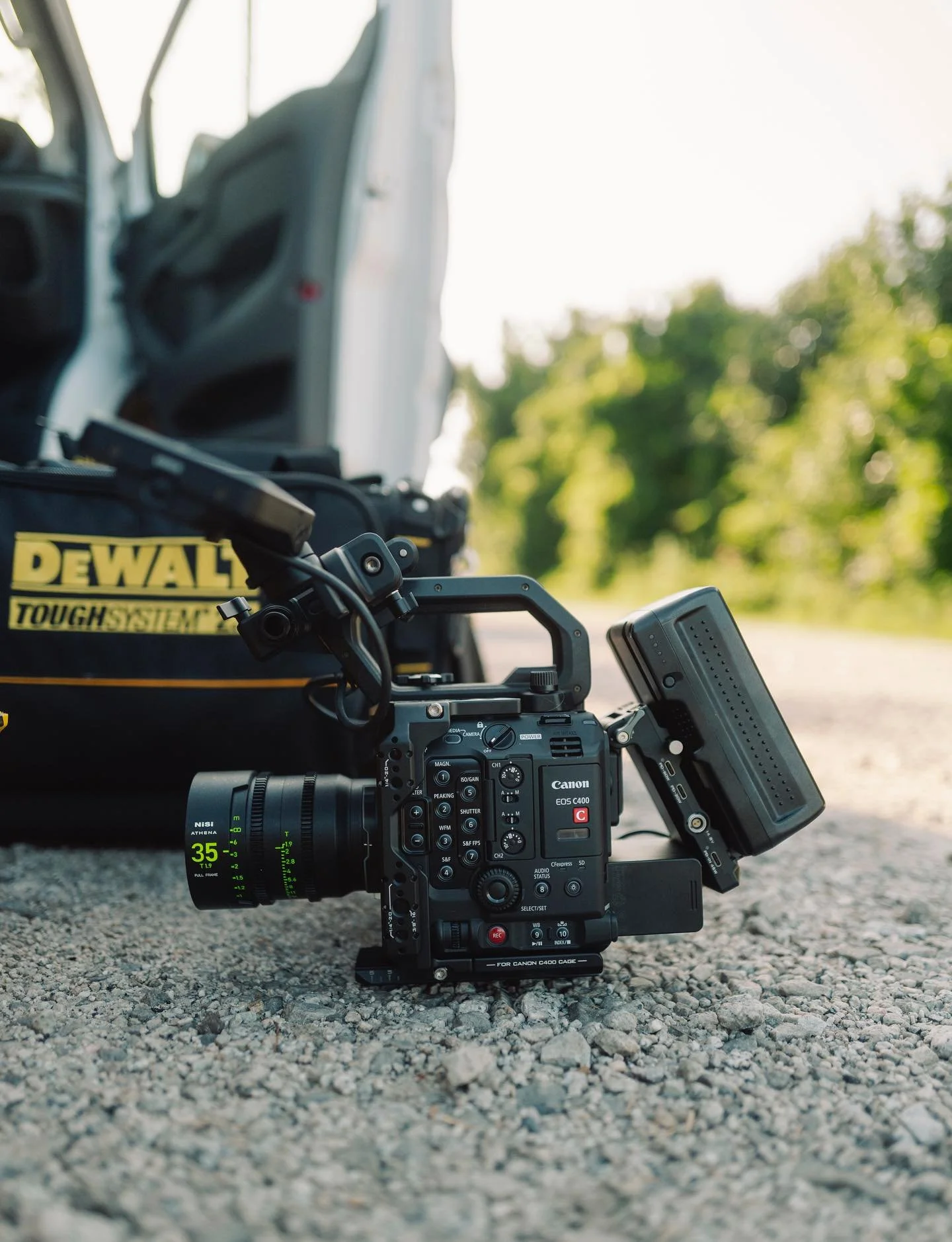 A gear highlight from a recent video shoot! 

🎥 C400 with Nisi Athena Primes
🛸 DJI Mavic Pro3 drone
🎥 Canon R6 on Ronin with a Polar Pro Basecamp matte box
🎧 Zoom F6 recorder paired with the Sanken COS-11D