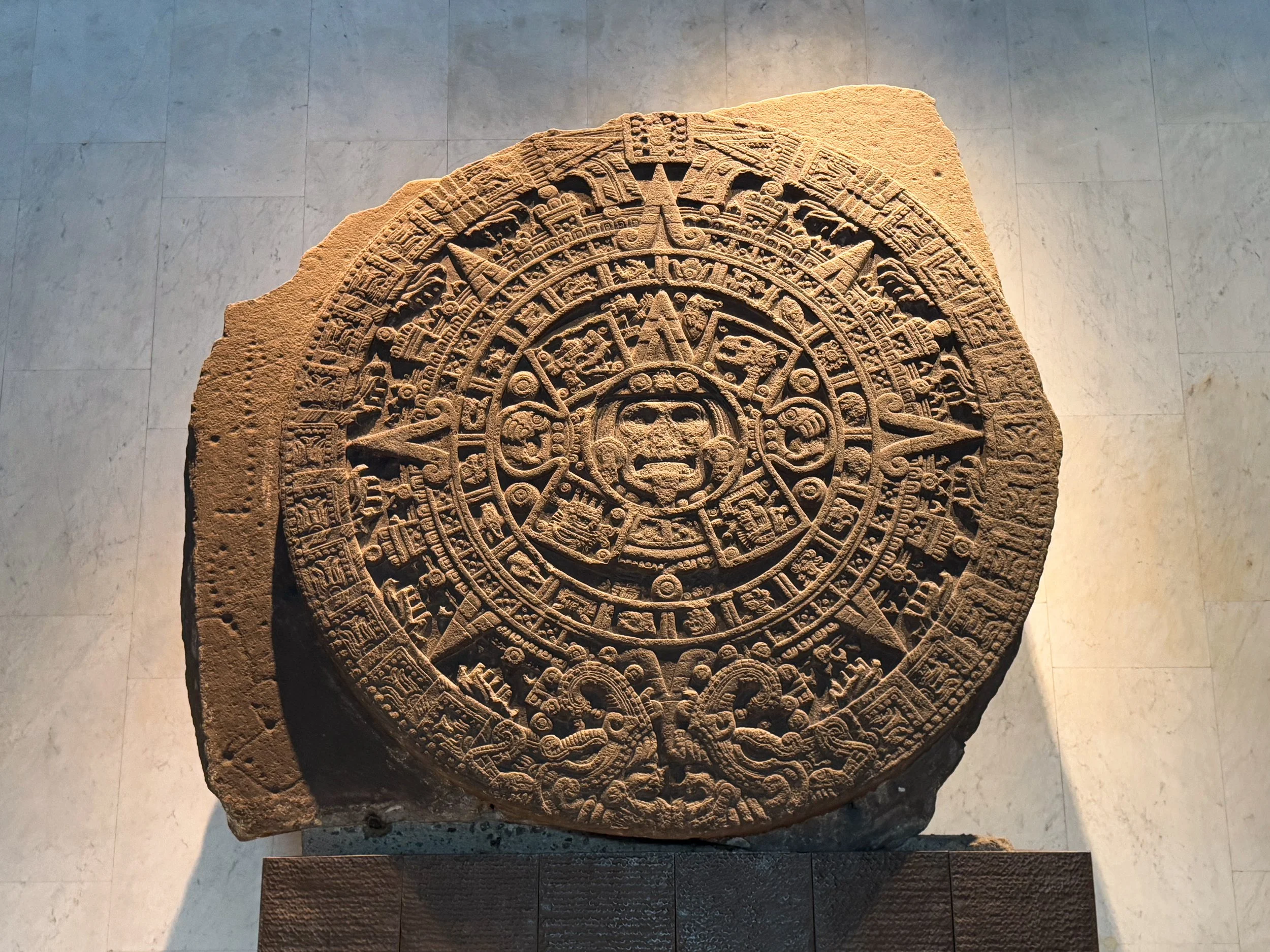 Museo_Nacional_de_Antropología_01.jpg