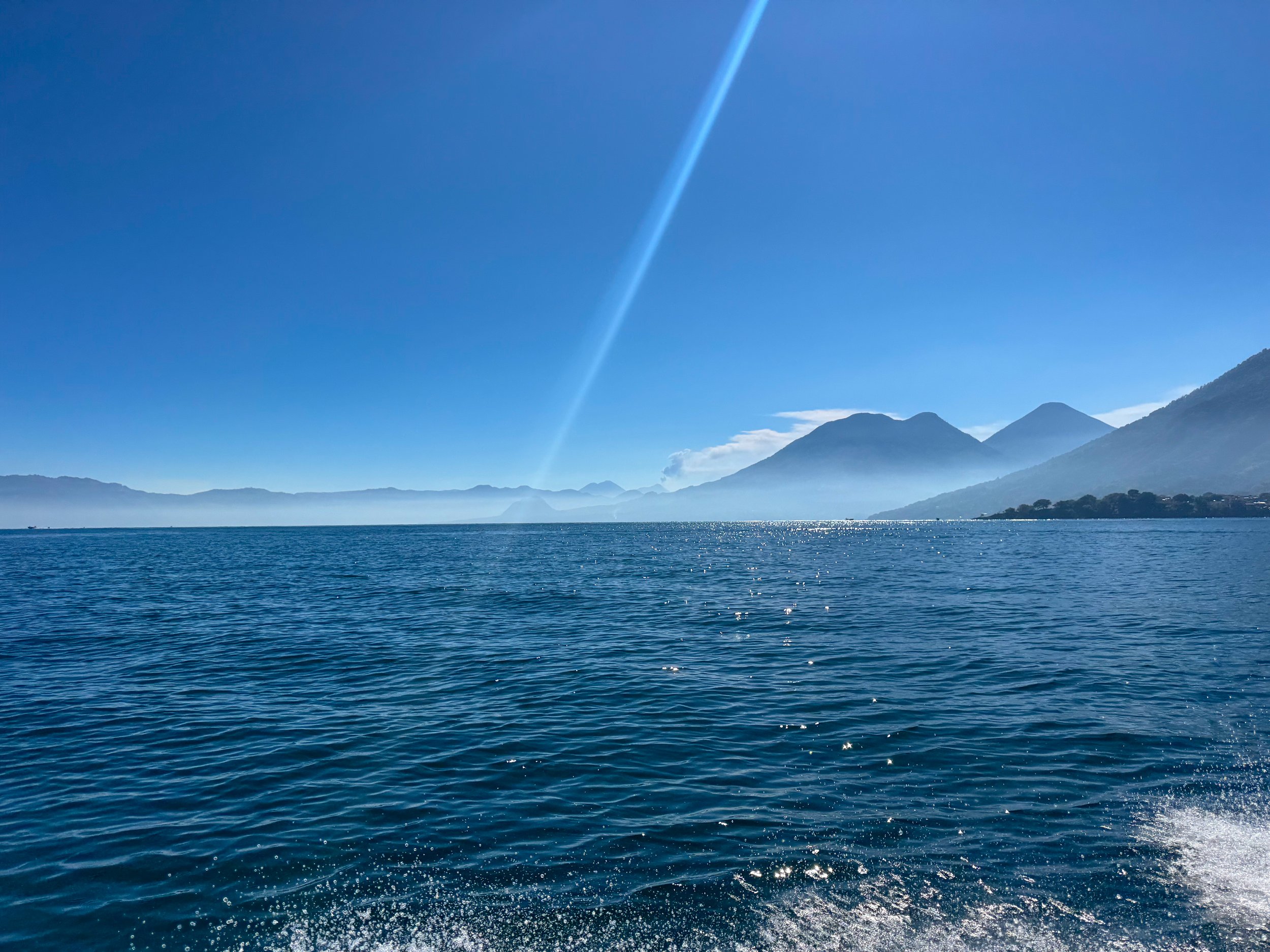 Lago_Atitlan_07.jpg