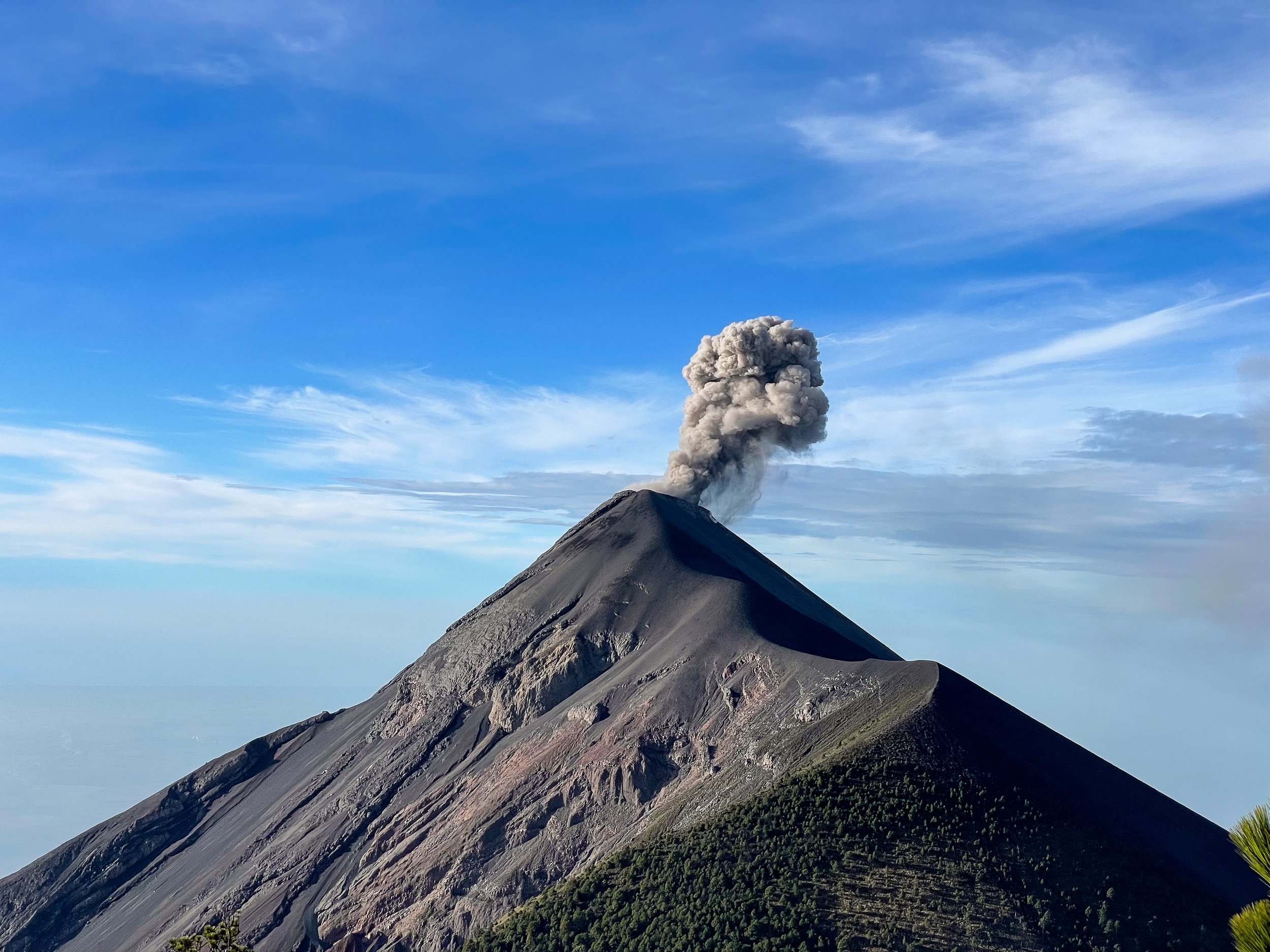 Volcan_de_Fuego_06.jpg