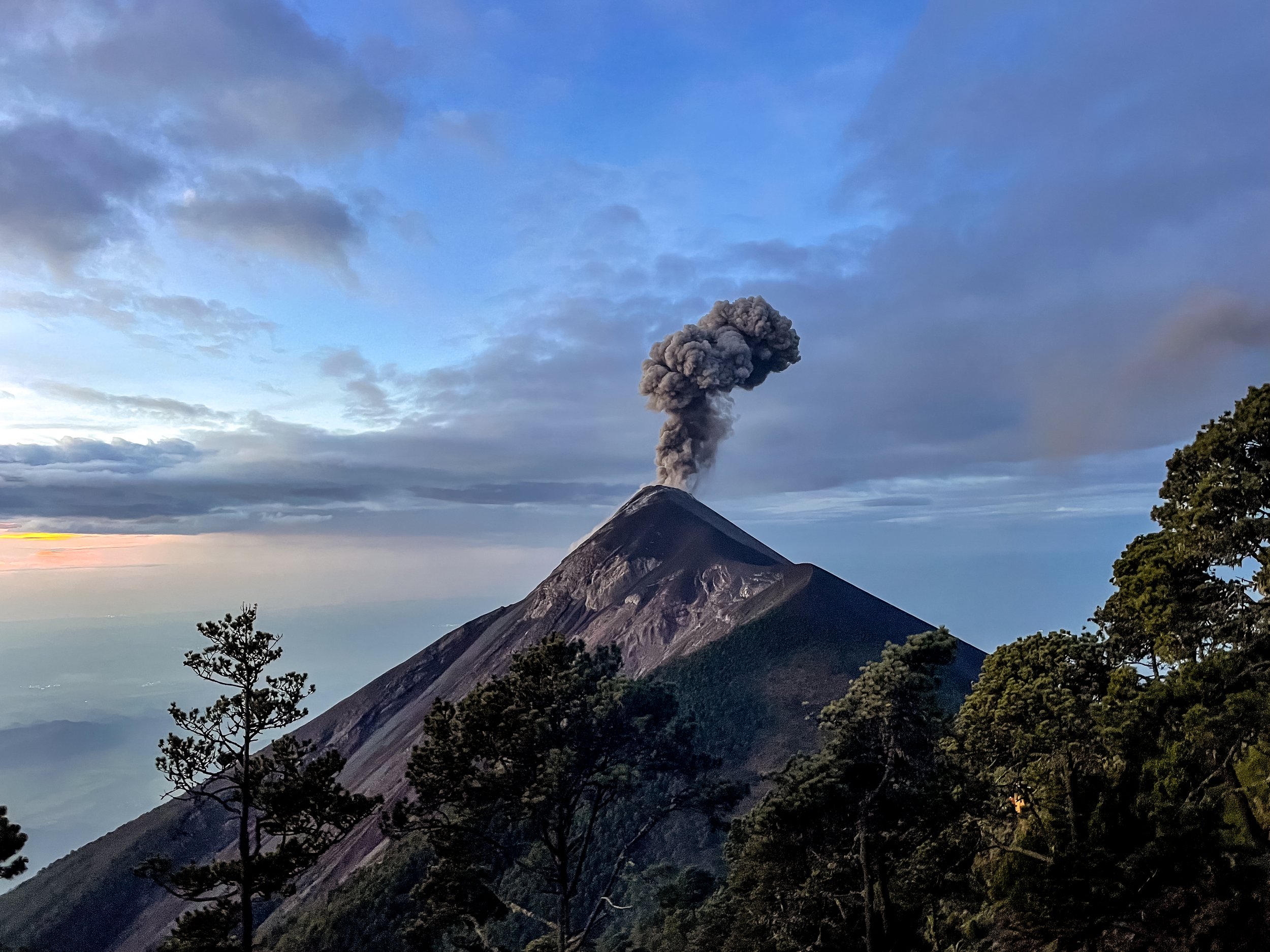 Volcan_de_Fuego_08.jpg