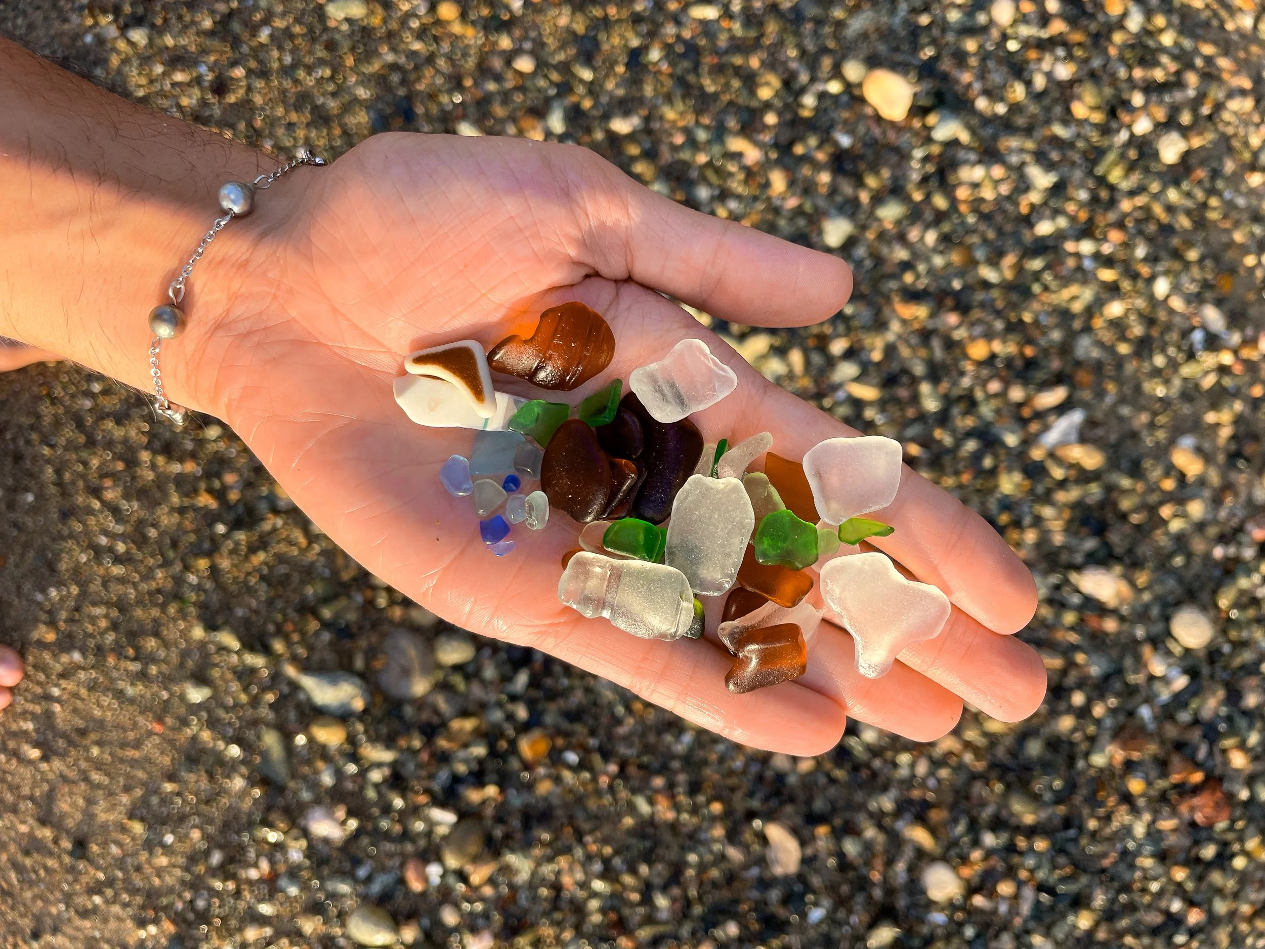 Sea_Glass_Beach_02.jpg