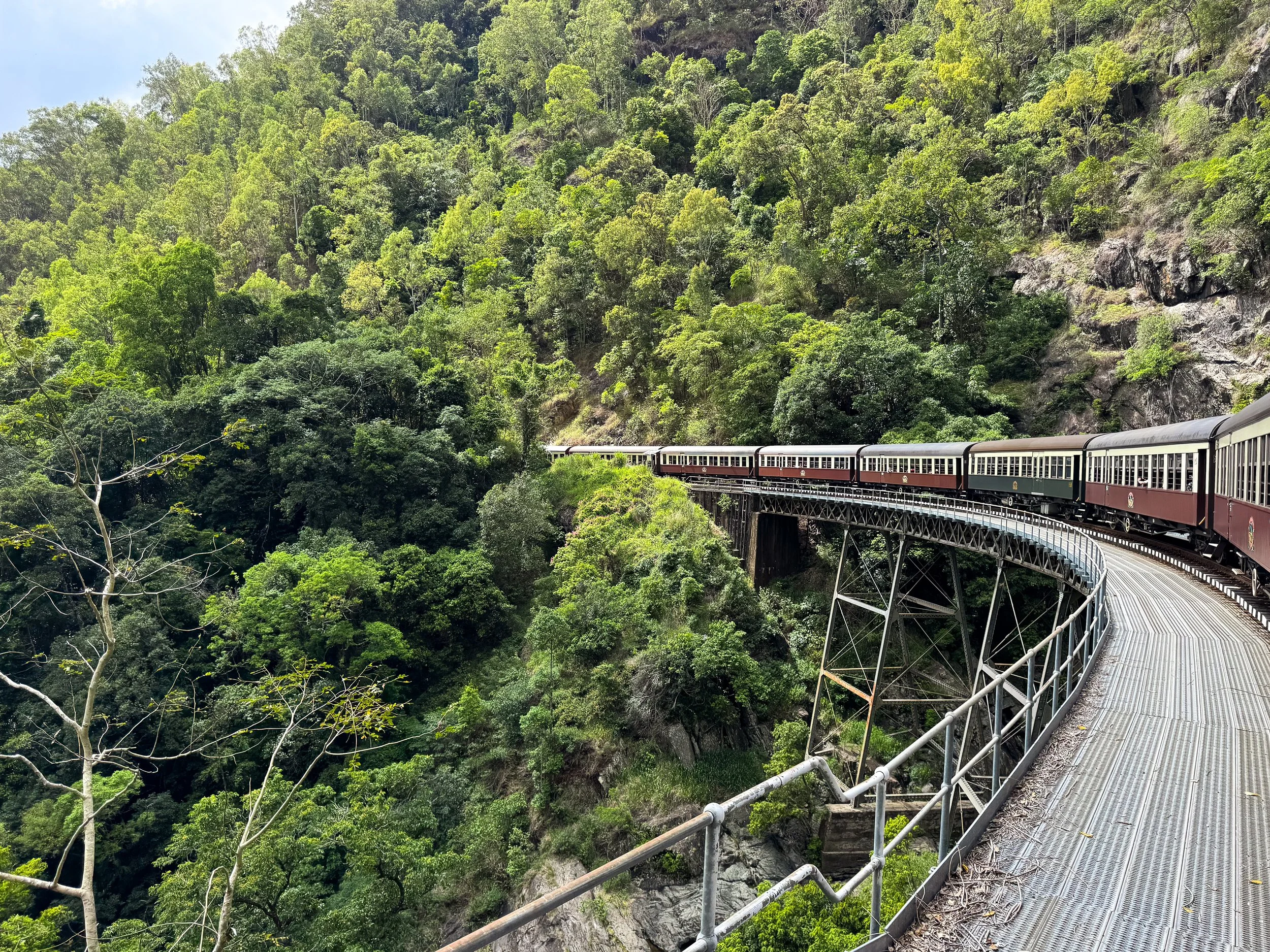 Kuranda_Scenic_Railway_01.jpg
