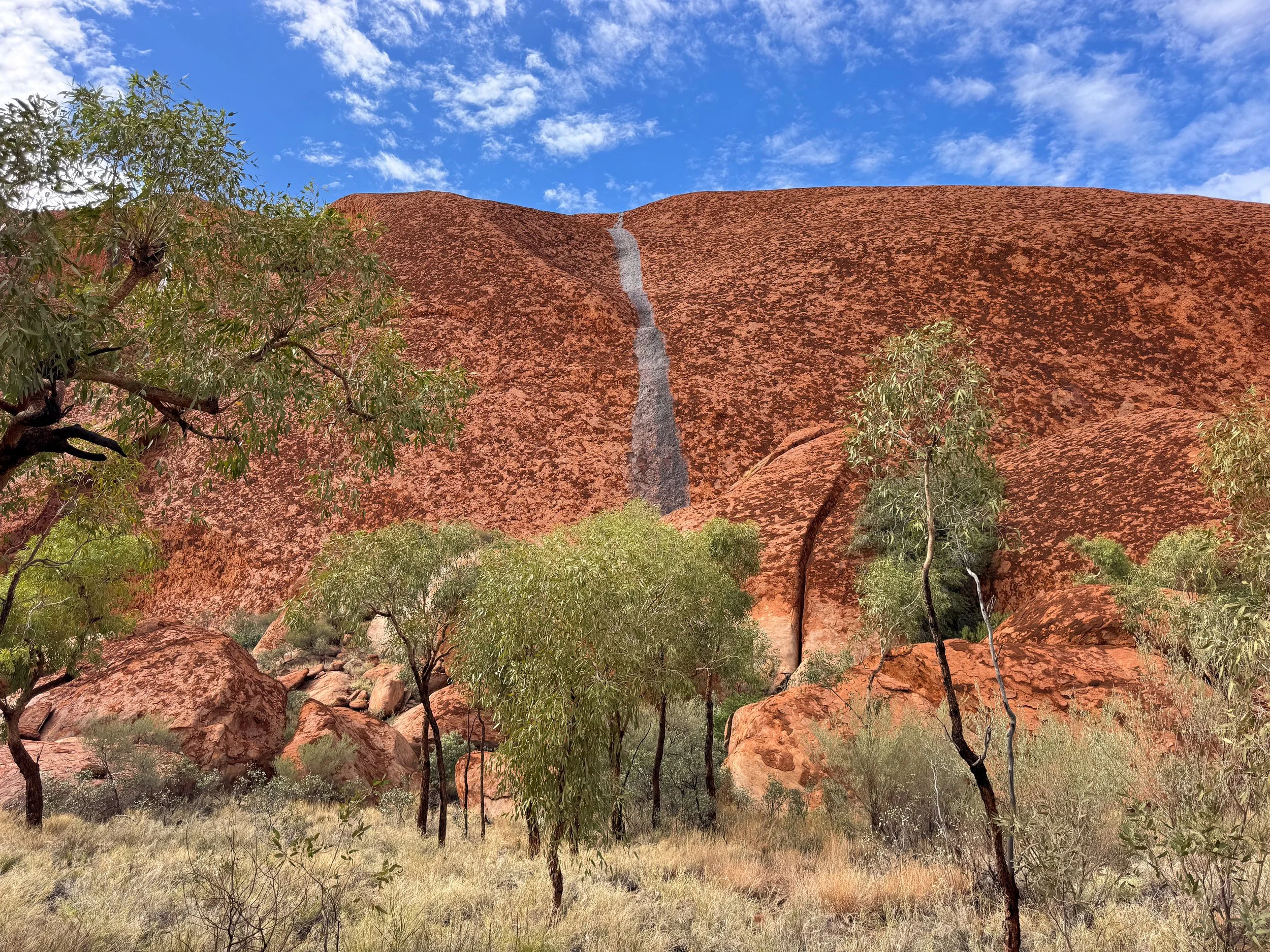 Uluru_Base_Walk_03.jpg