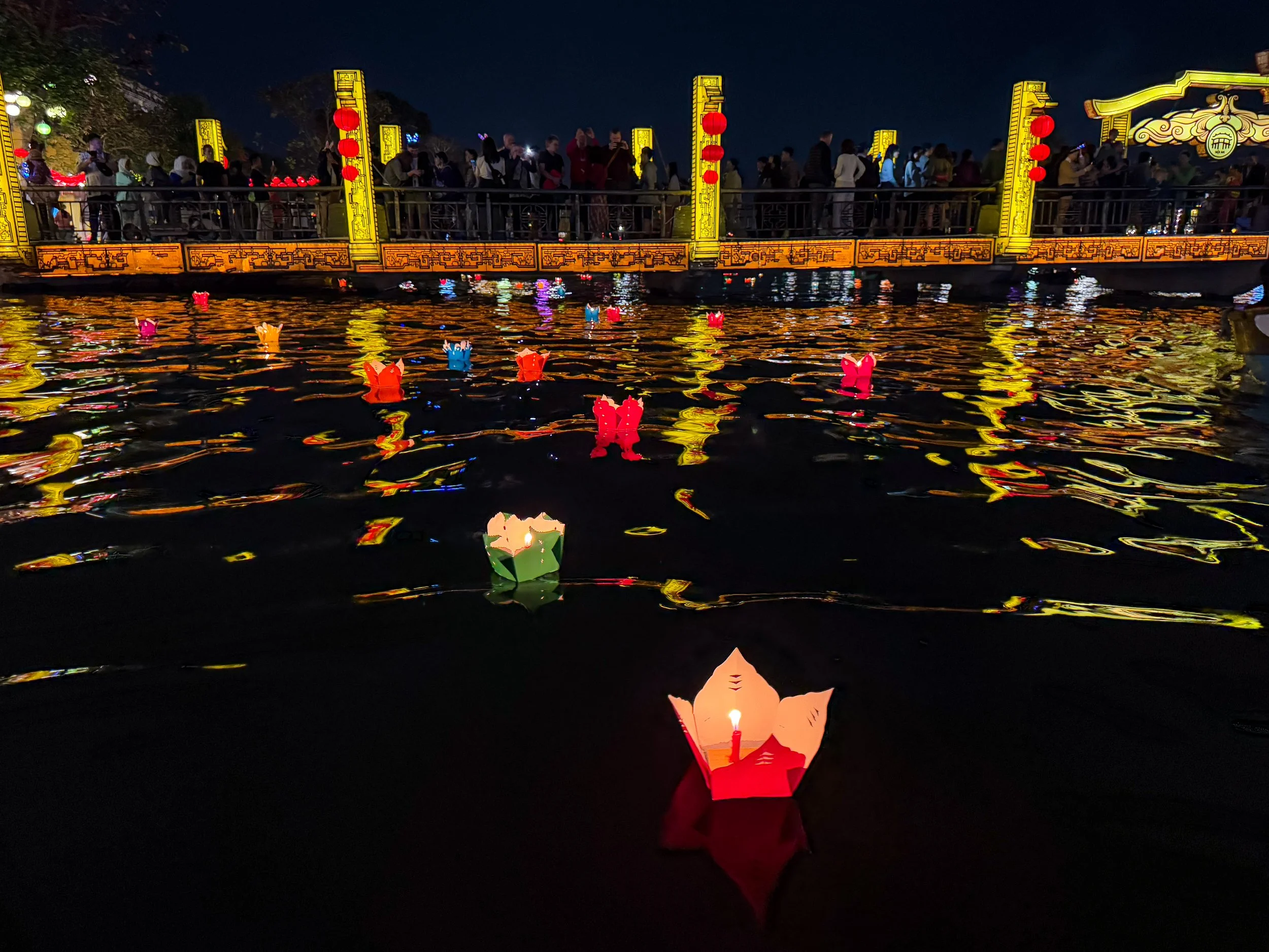 Hoi_An_ Lantern_Festival_06.jpg