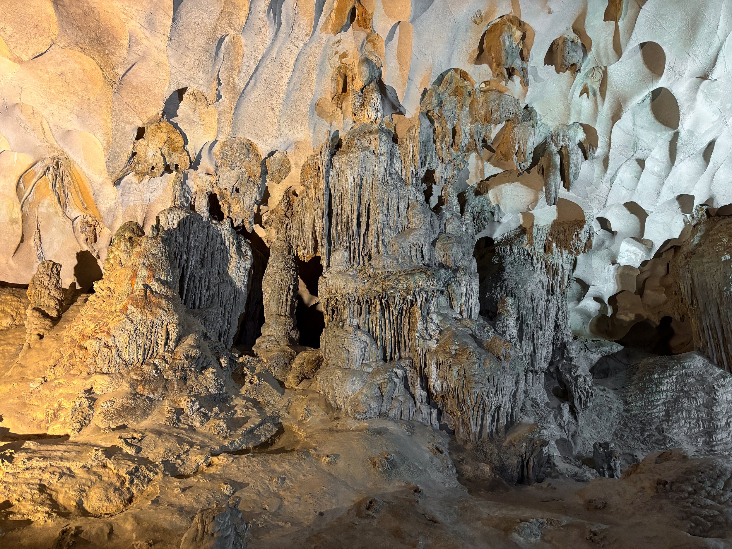 Sung_Sot_Cave_06.jpg