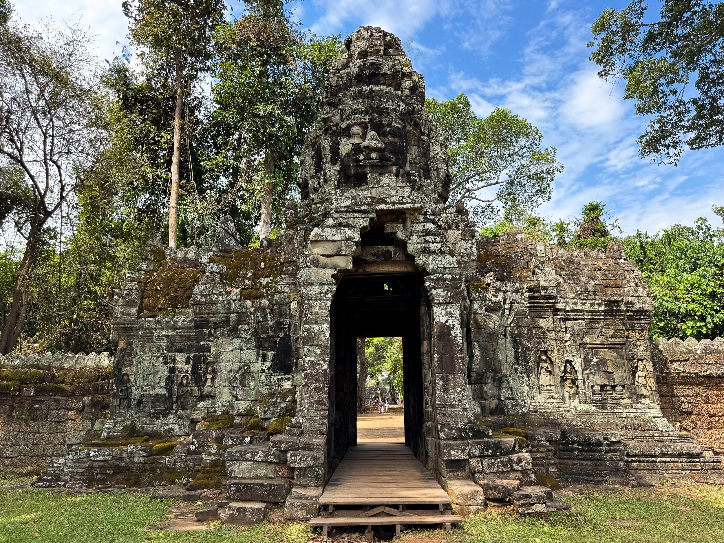 Banteay_Kdei_01.jpg