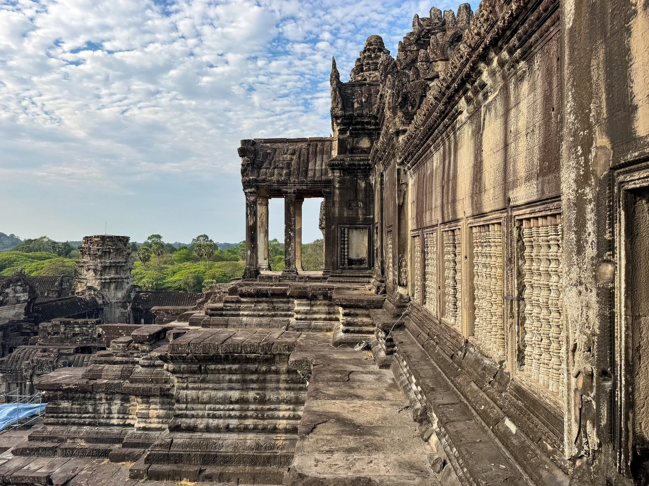 Angkor_Wat_Temple_05.jpg