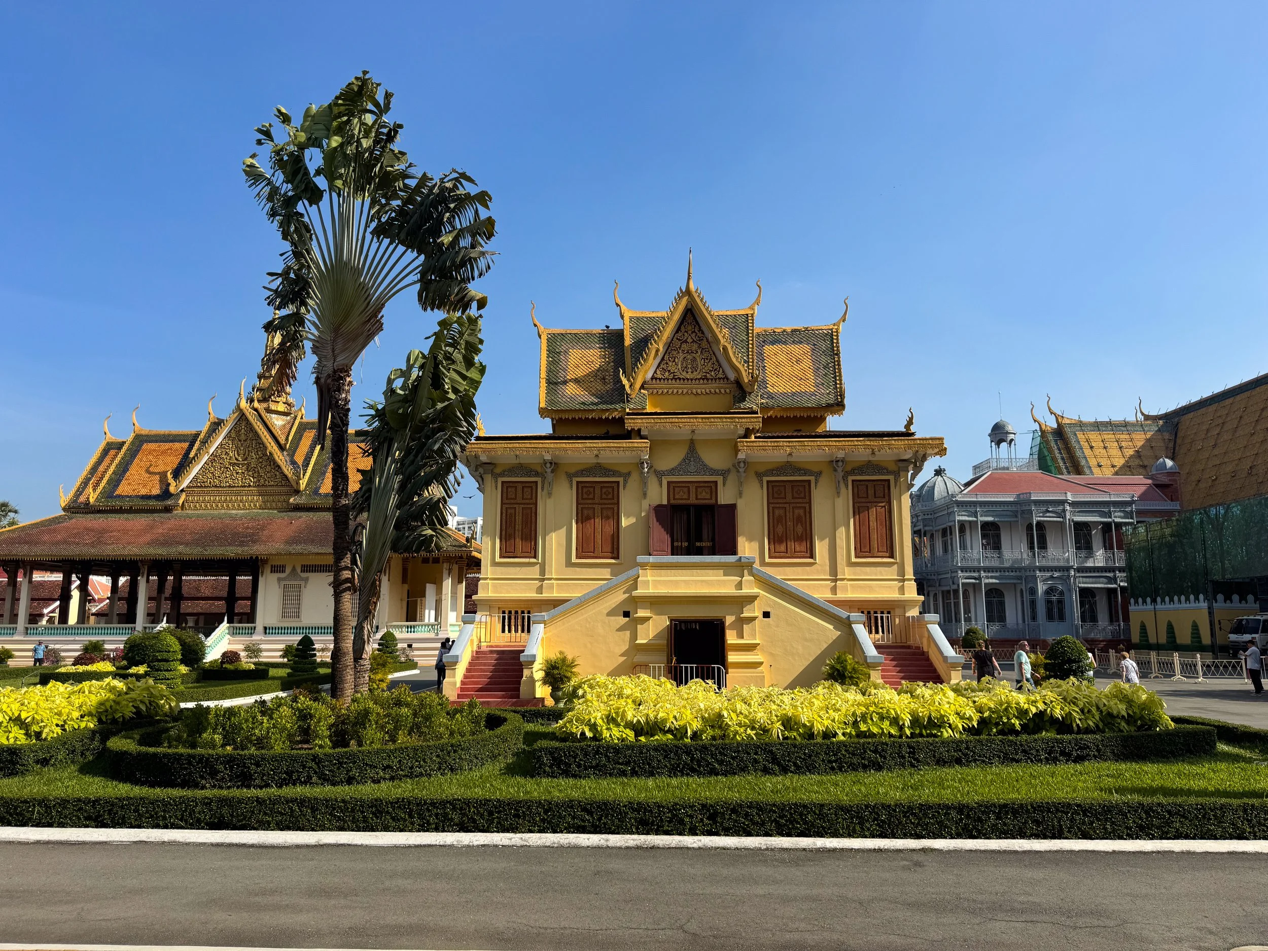 The_Royal_Palace_02.jpg
