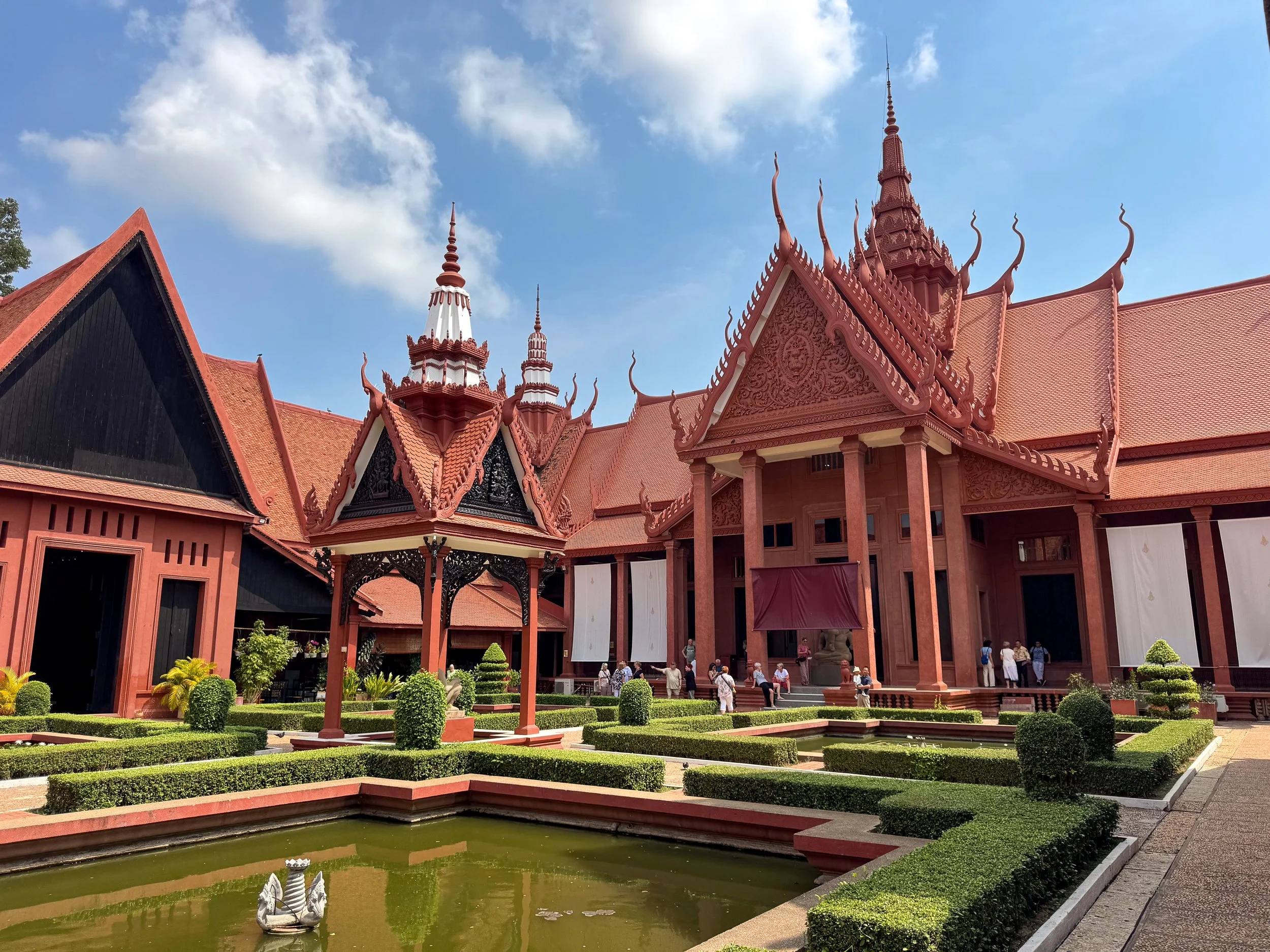 National_Museum_of_Cambodia_01.jpg