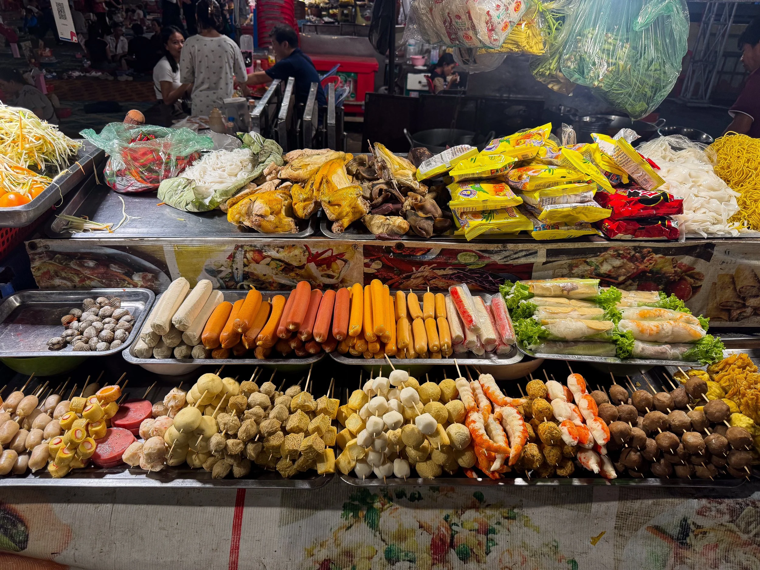 Phnom_Penh_Night_Market_02.jpg