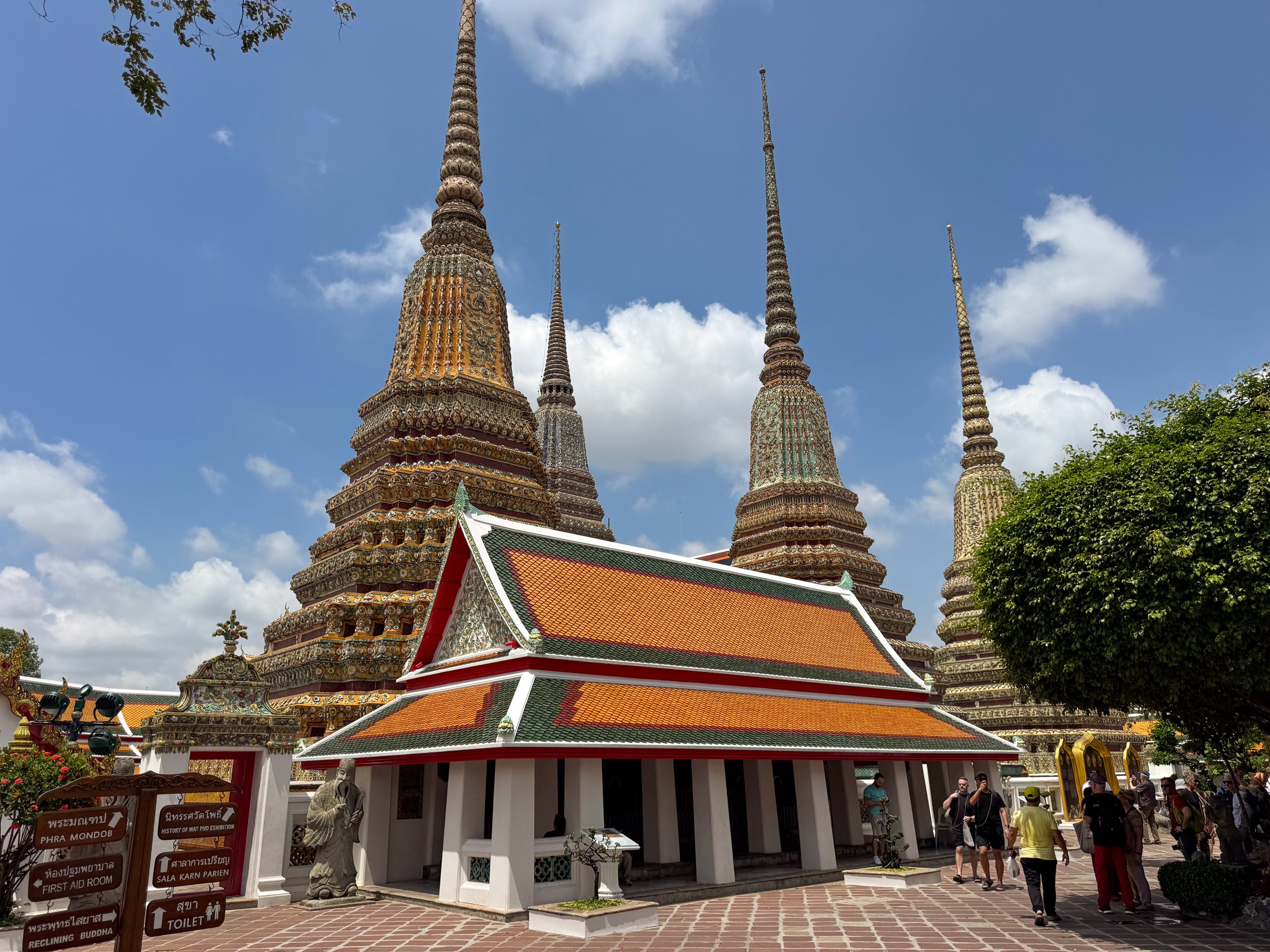 Wat_Pho_01.jpg