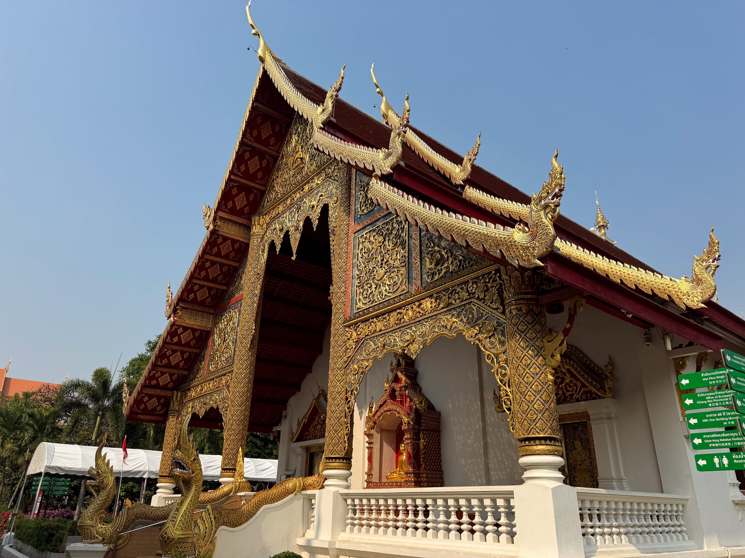 Wat_Phra_Singh_Woramahawihan_04.jpg