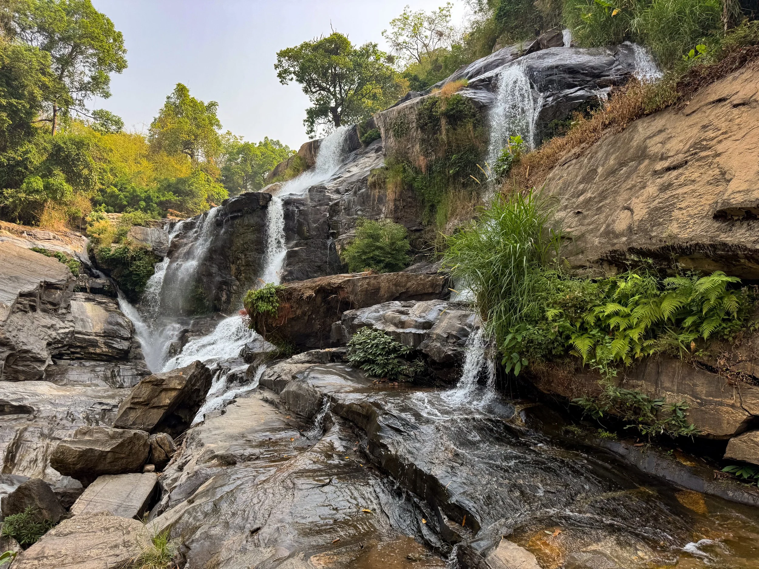 Mae_Klang_Waterfall_01.jpg