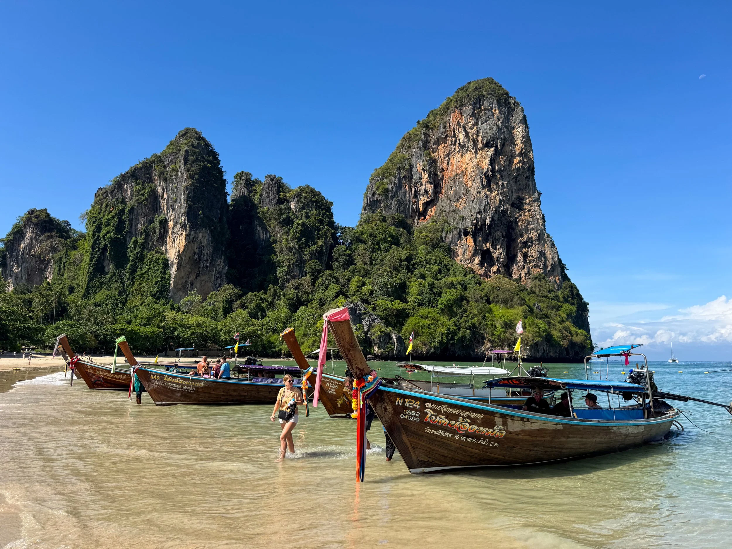 Railay_Beach_01.jpg