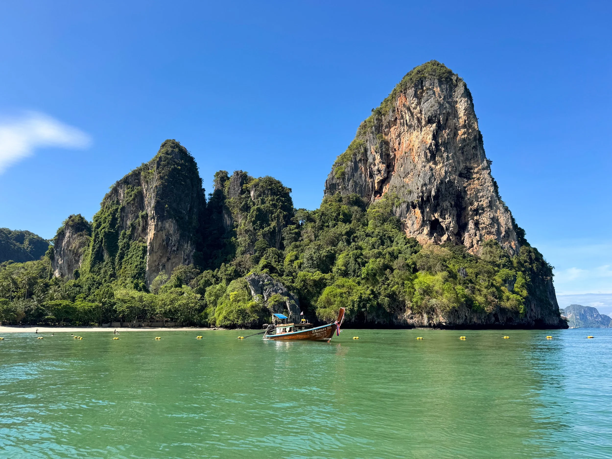 Railay_Beach_02.jpg