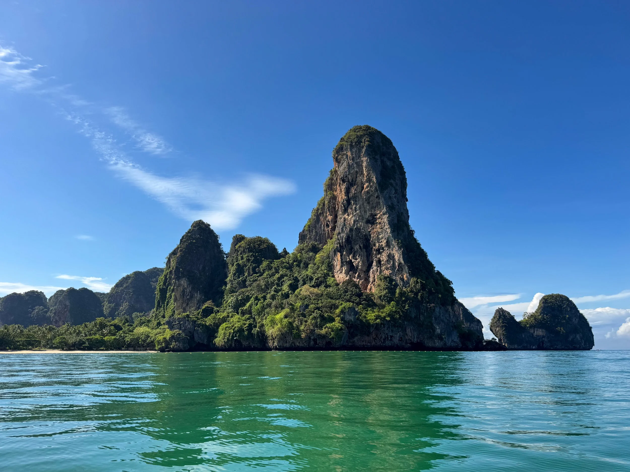 Railay_Beach_05.jpg