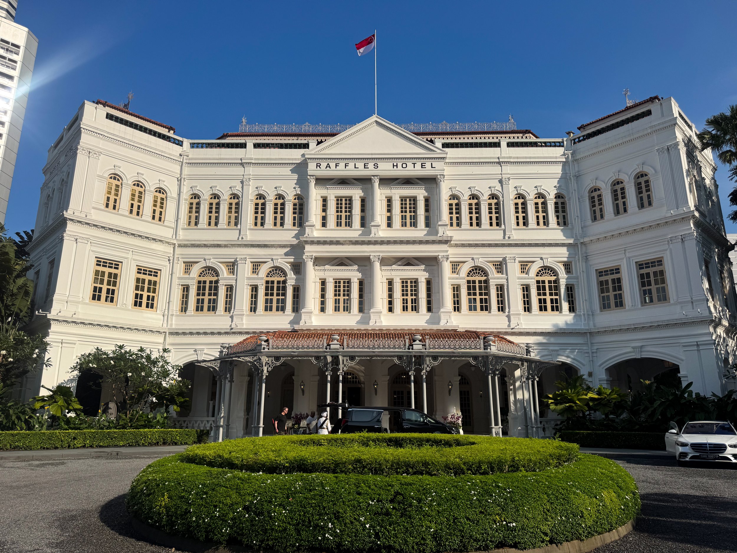 The_Raffles_Hotel.jpg