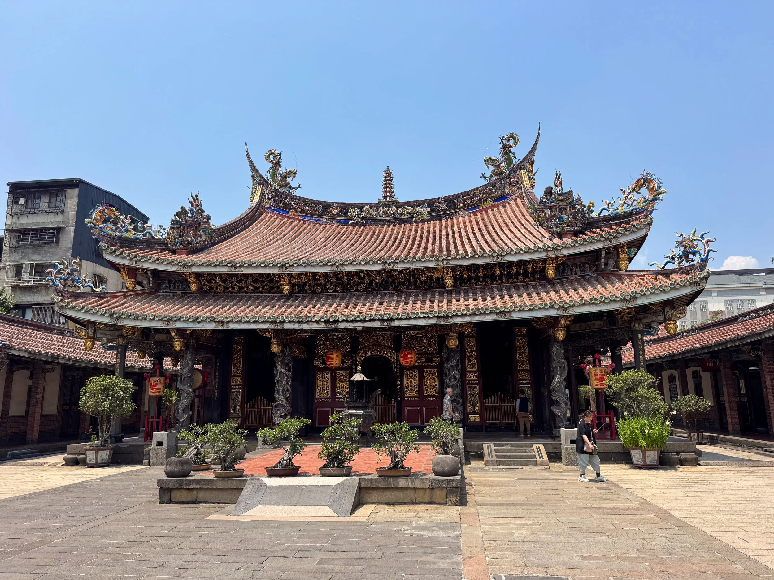 Dalongdong_Baoan_Temple_02.jpg