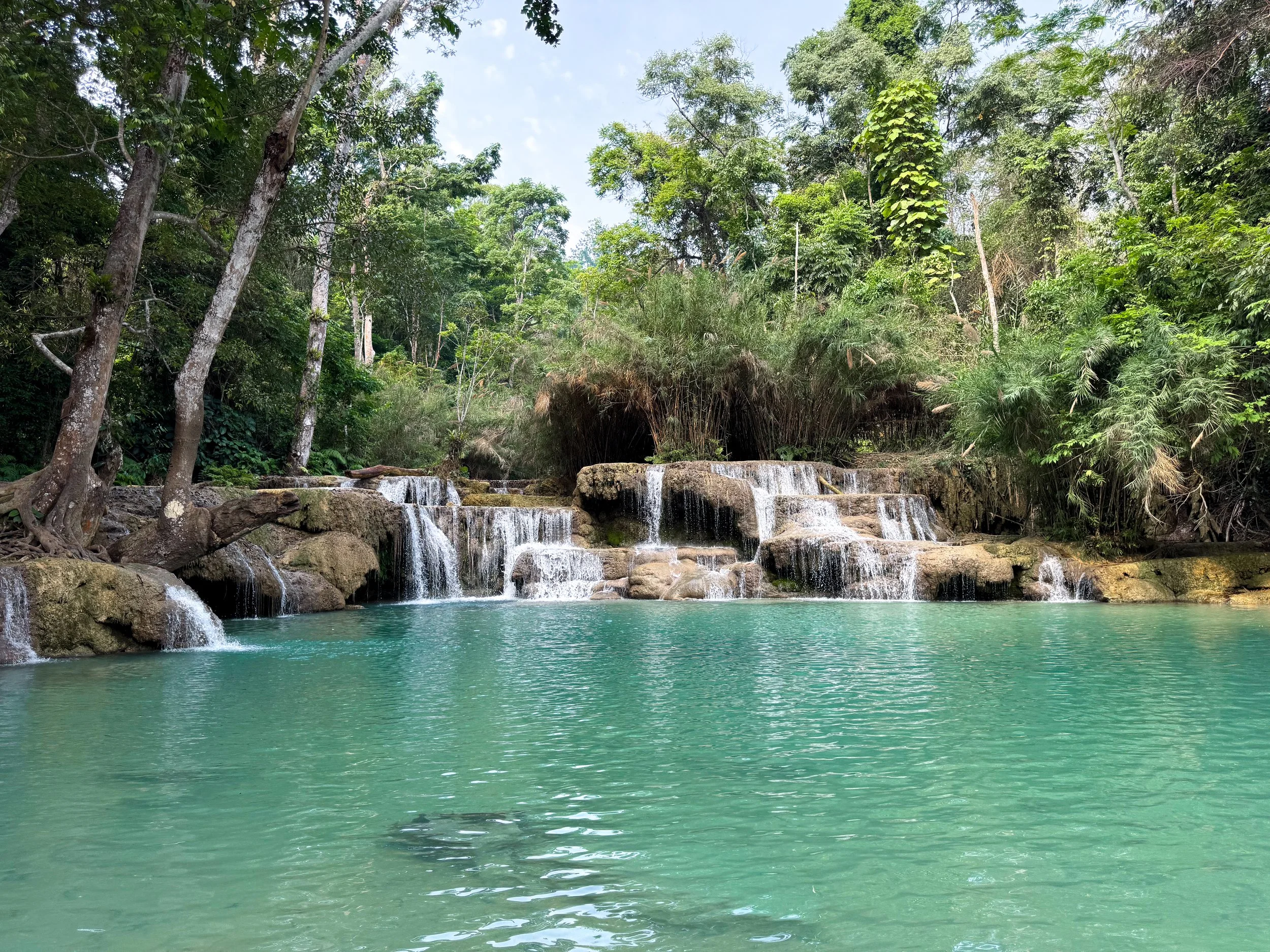 Kuang_Si_Waterfall_04.jpg