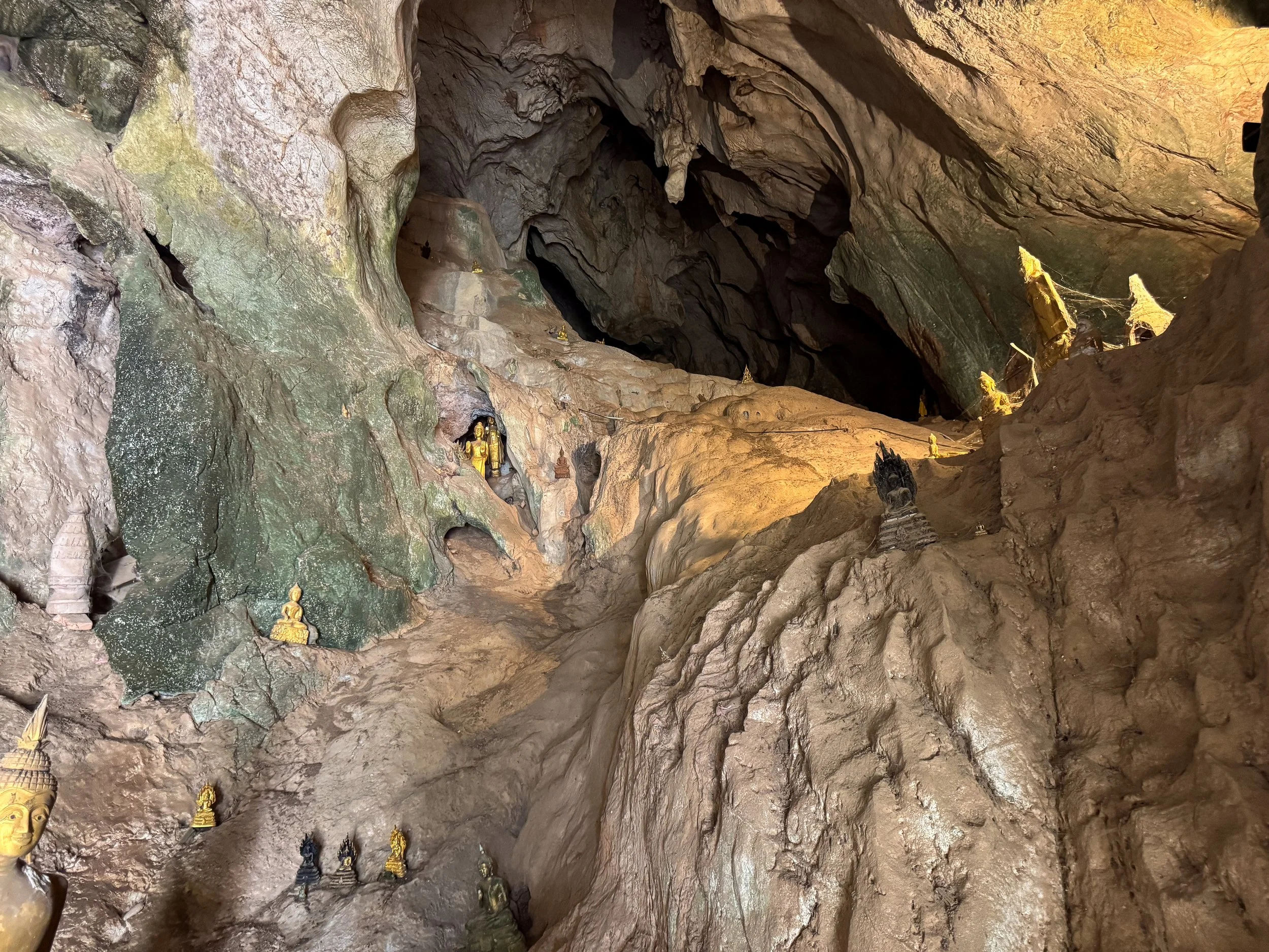 Pak_Ou_Caves_06.jpg