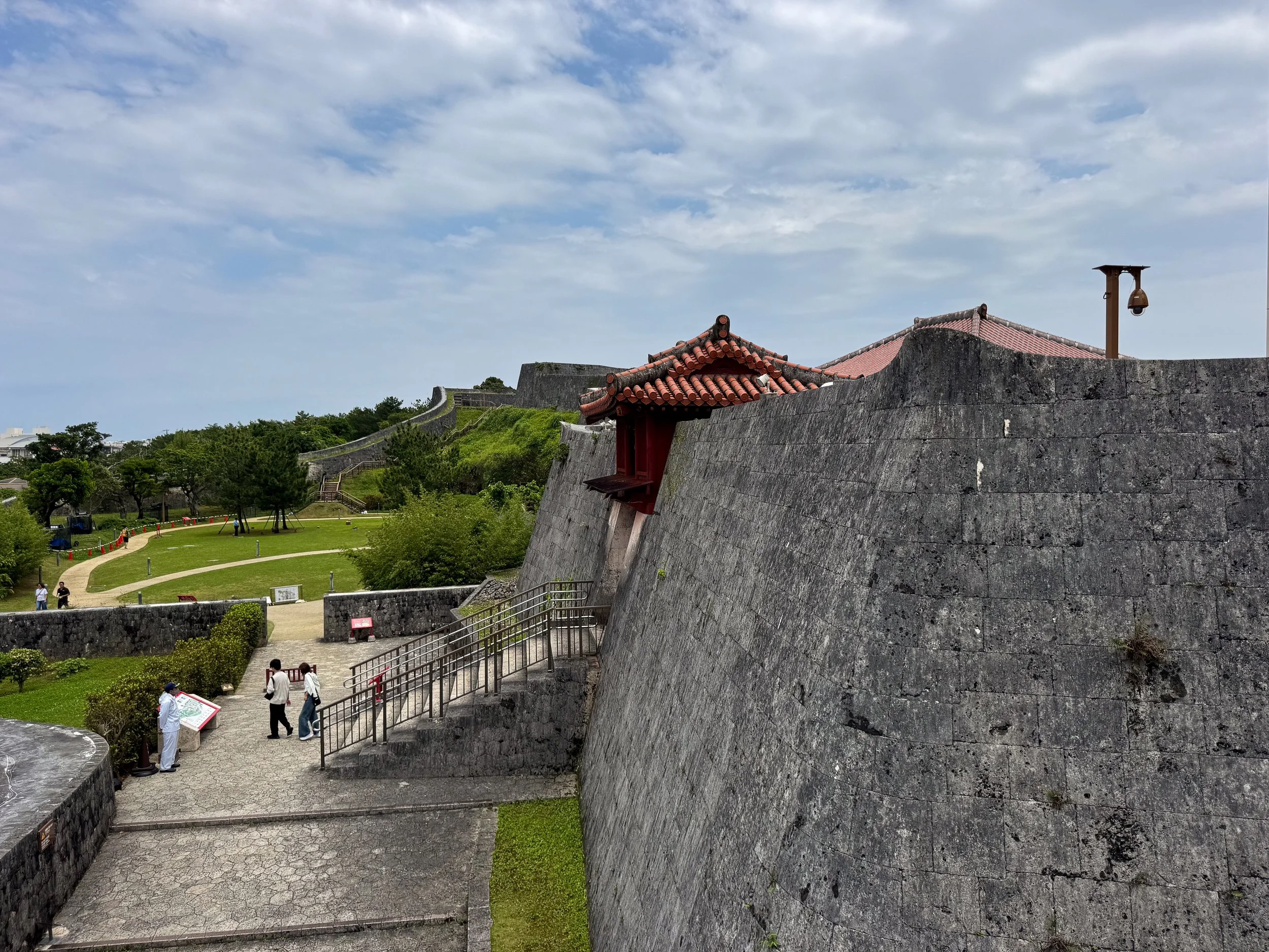 Shuri_Castle_04.jpg