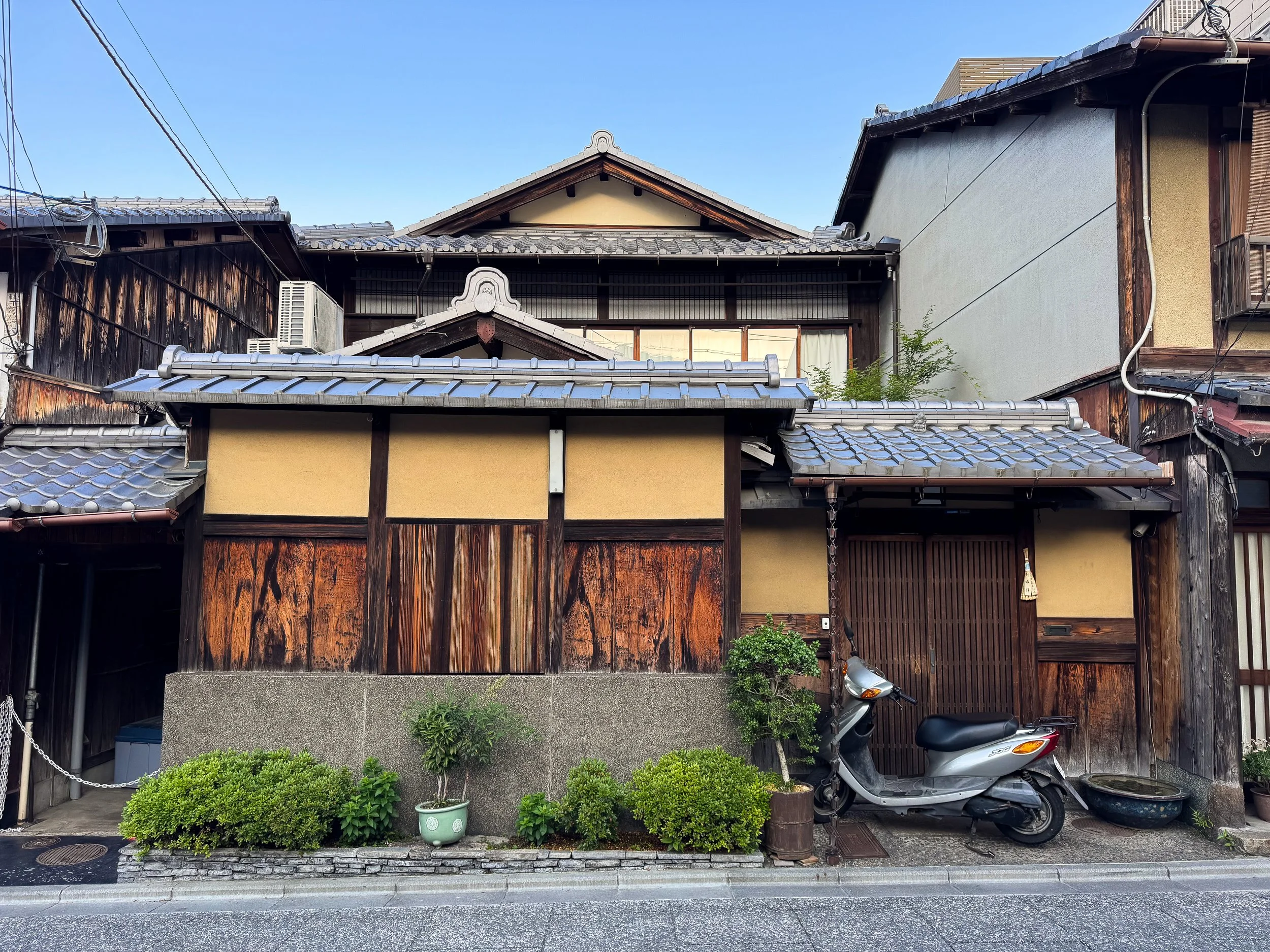 Kyoto_Higashiyama_District_02.jpg