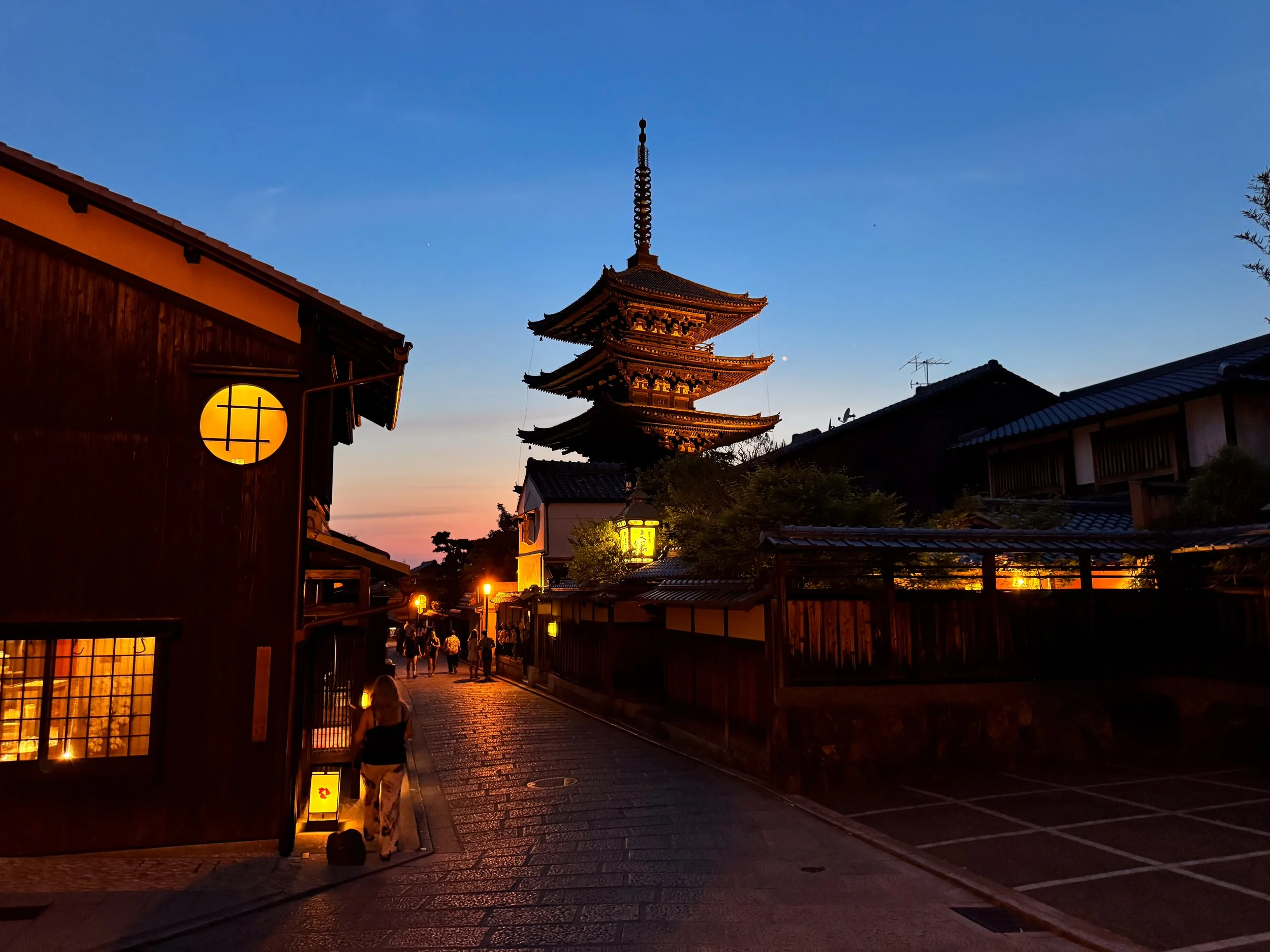 Kyoto_Yasaka_Pagoda_03.jpg