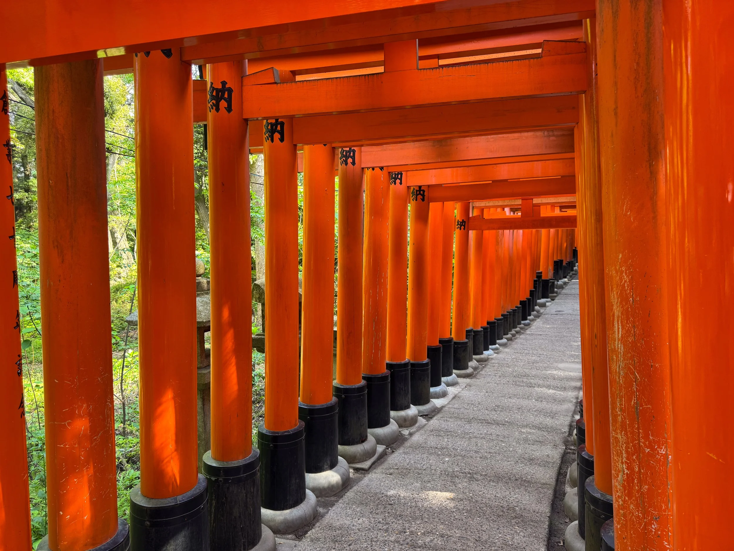 Kyoto_Fushimi_Inari_taisha_Shrine_07.jpg