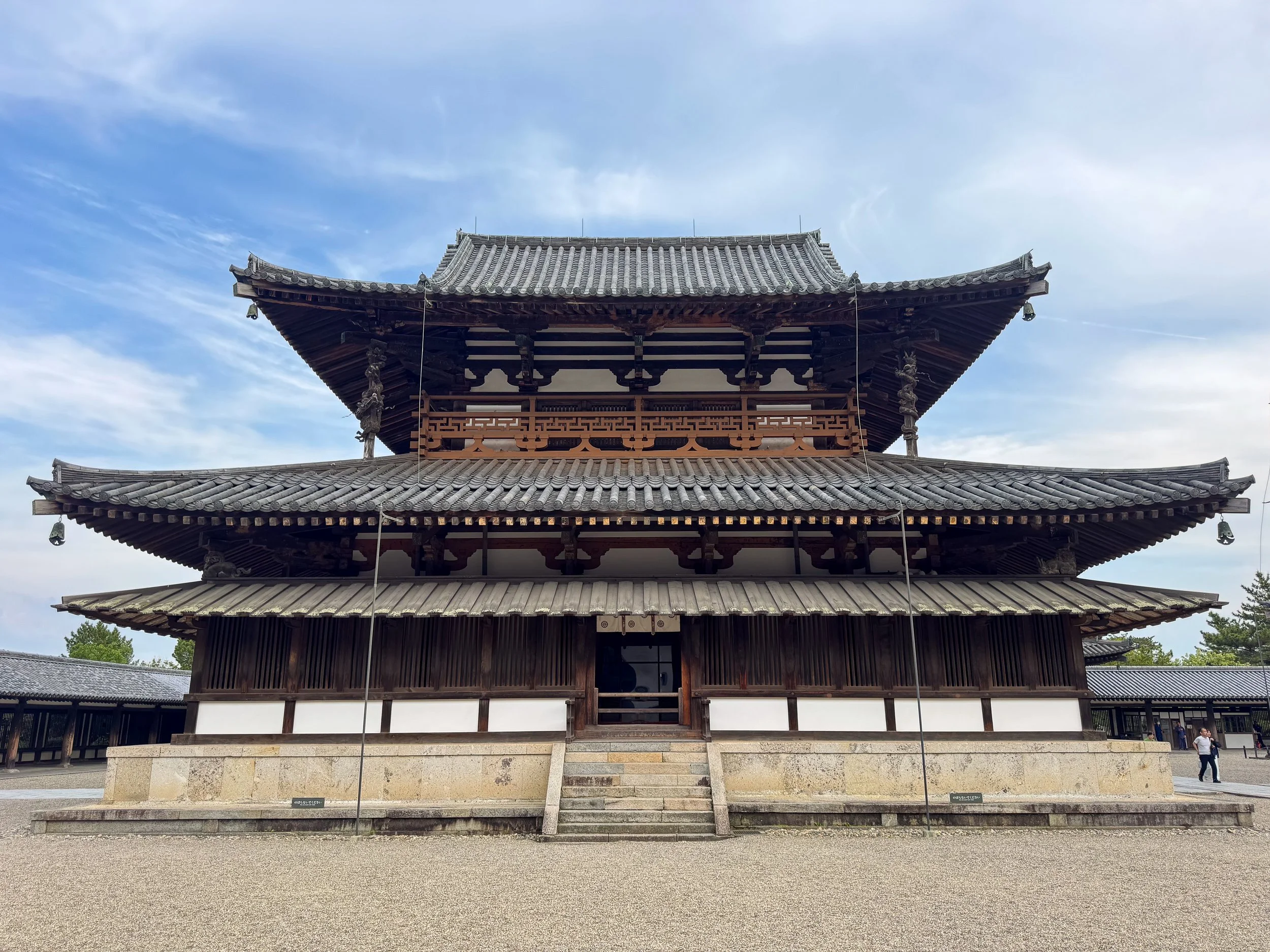 Nara_Horyuji_Temple_03.jpg
