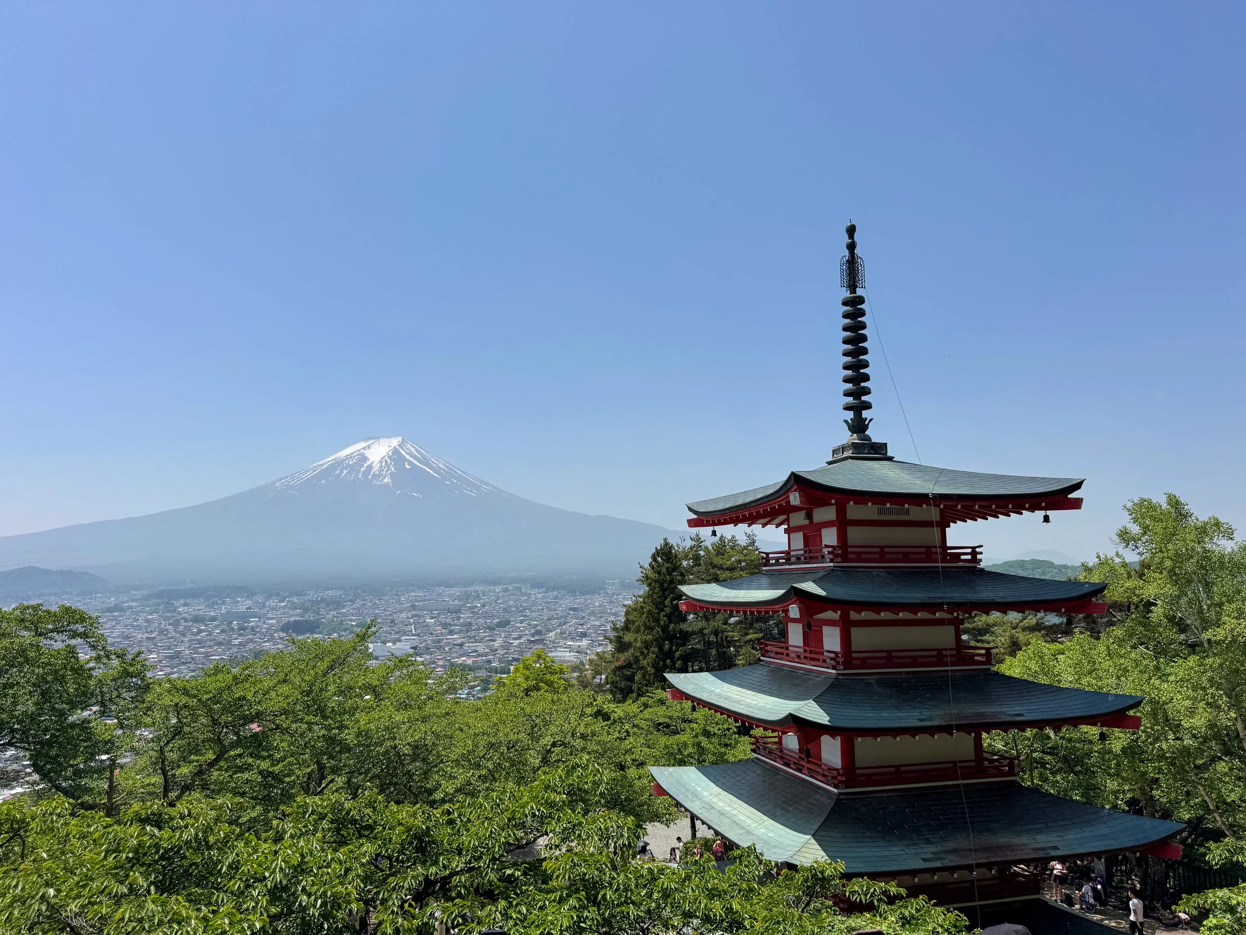 Mt_Fuji_Chureito_Pagoda_01.jpg