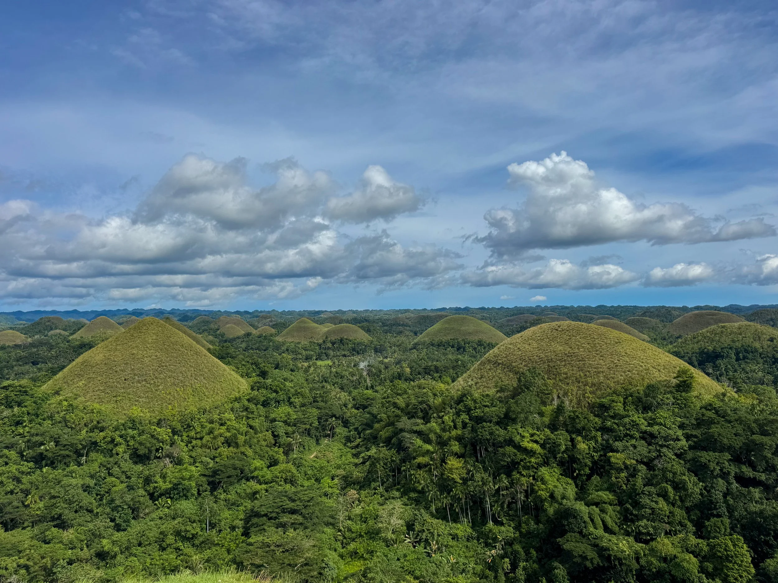 Bohol_Chocolate_Hills_01.jpg