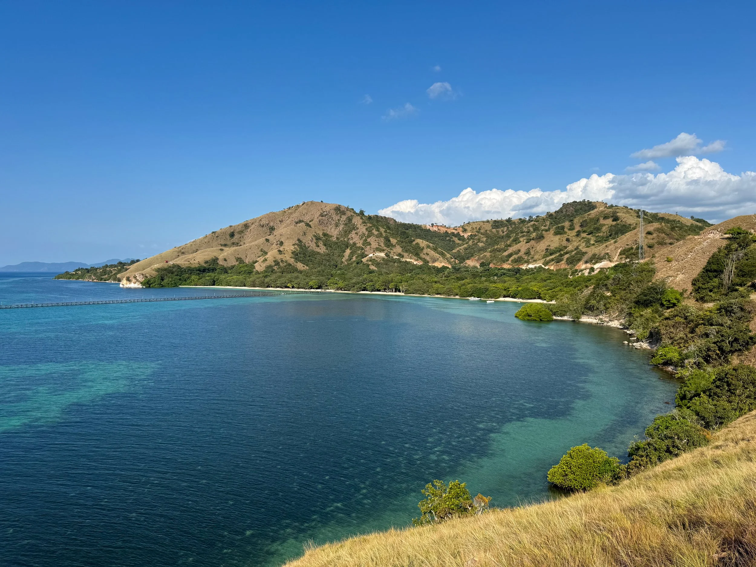 Wills_Hills_Labuan_Bajo_03.jpg