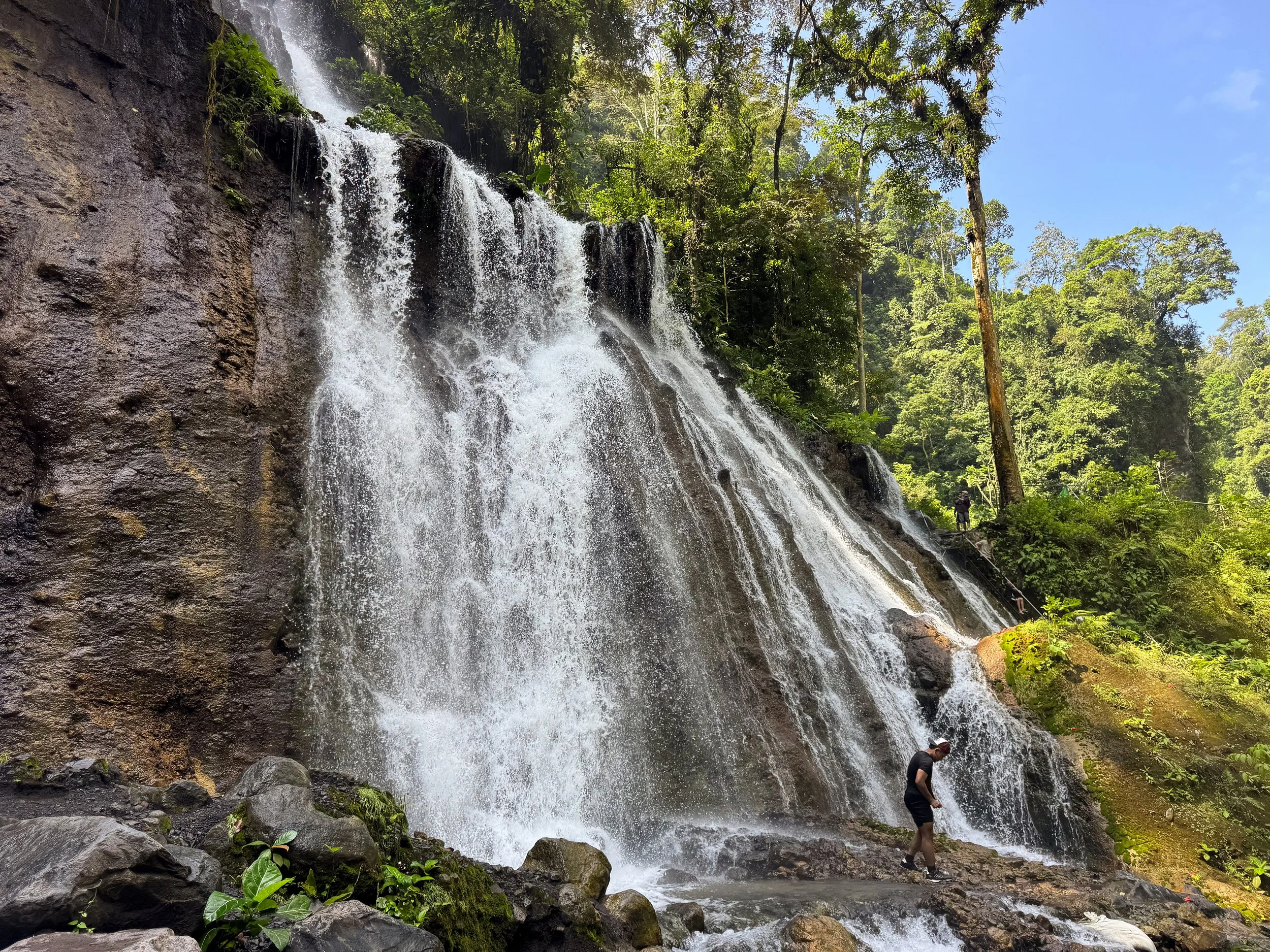Tumpak_Sewu_Waterfall_06.jpg