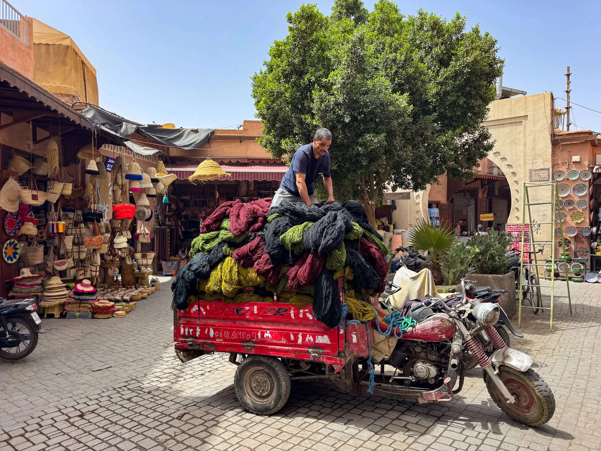 Marrakech_Souks_05.jpg