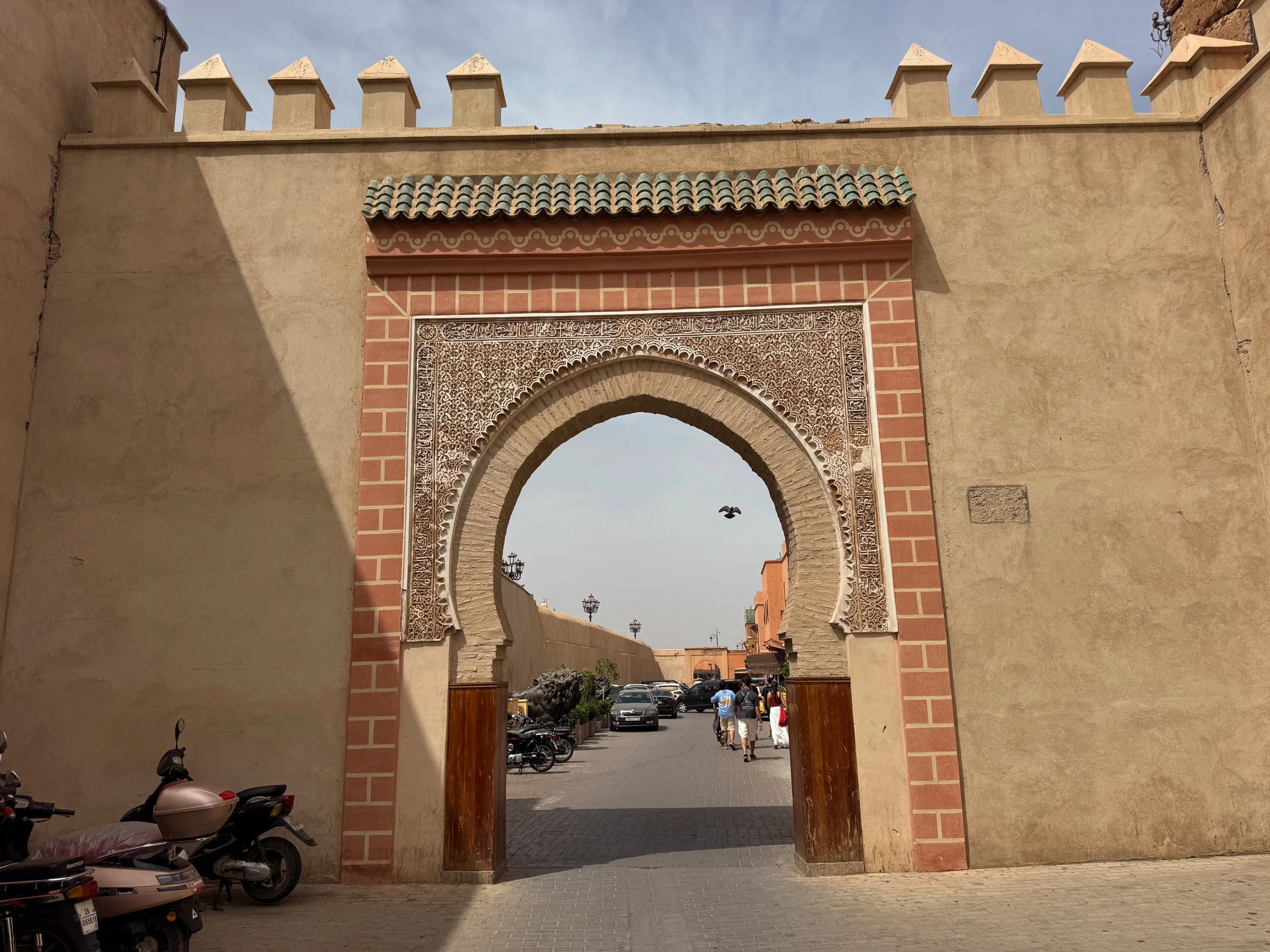 Walls_of_Marrakech_06.jpg