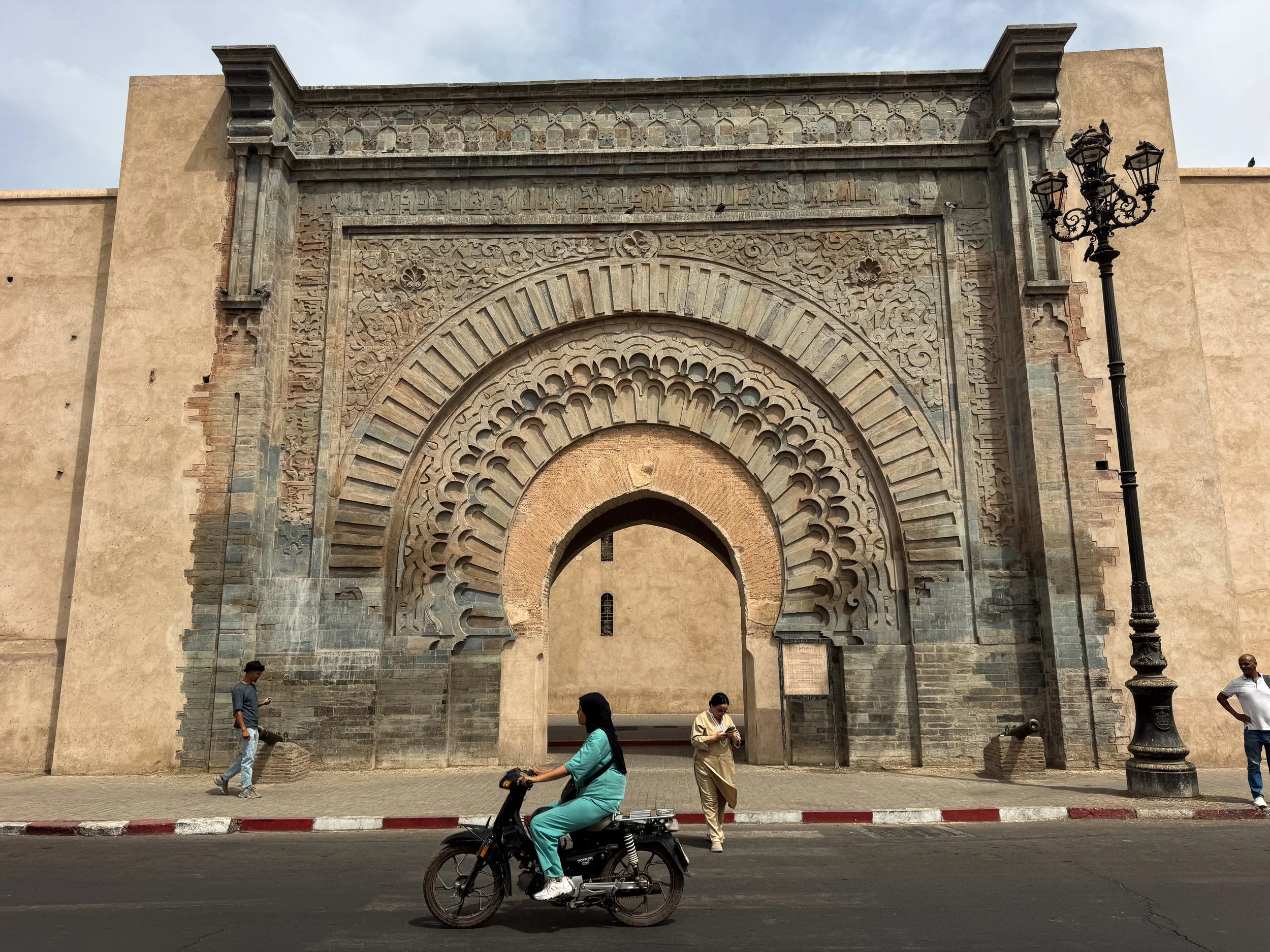 Walls_of_Marrakech_07.jpg