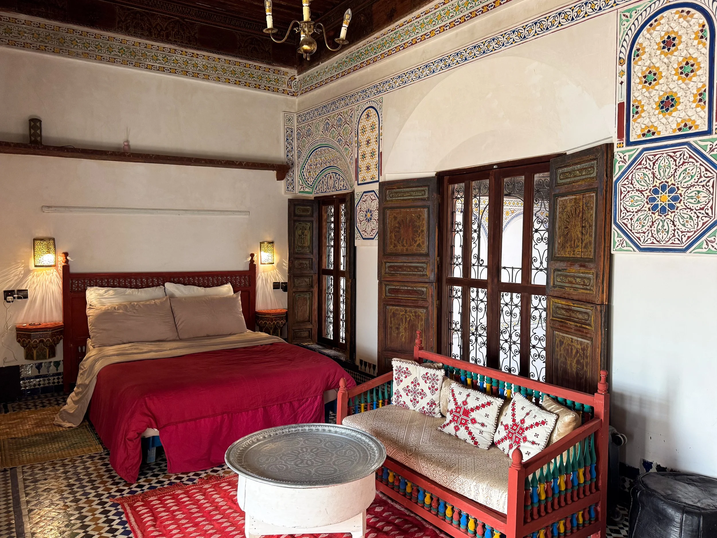 Riad_in_Old_Fes_Place_Seffarine_04.jpg