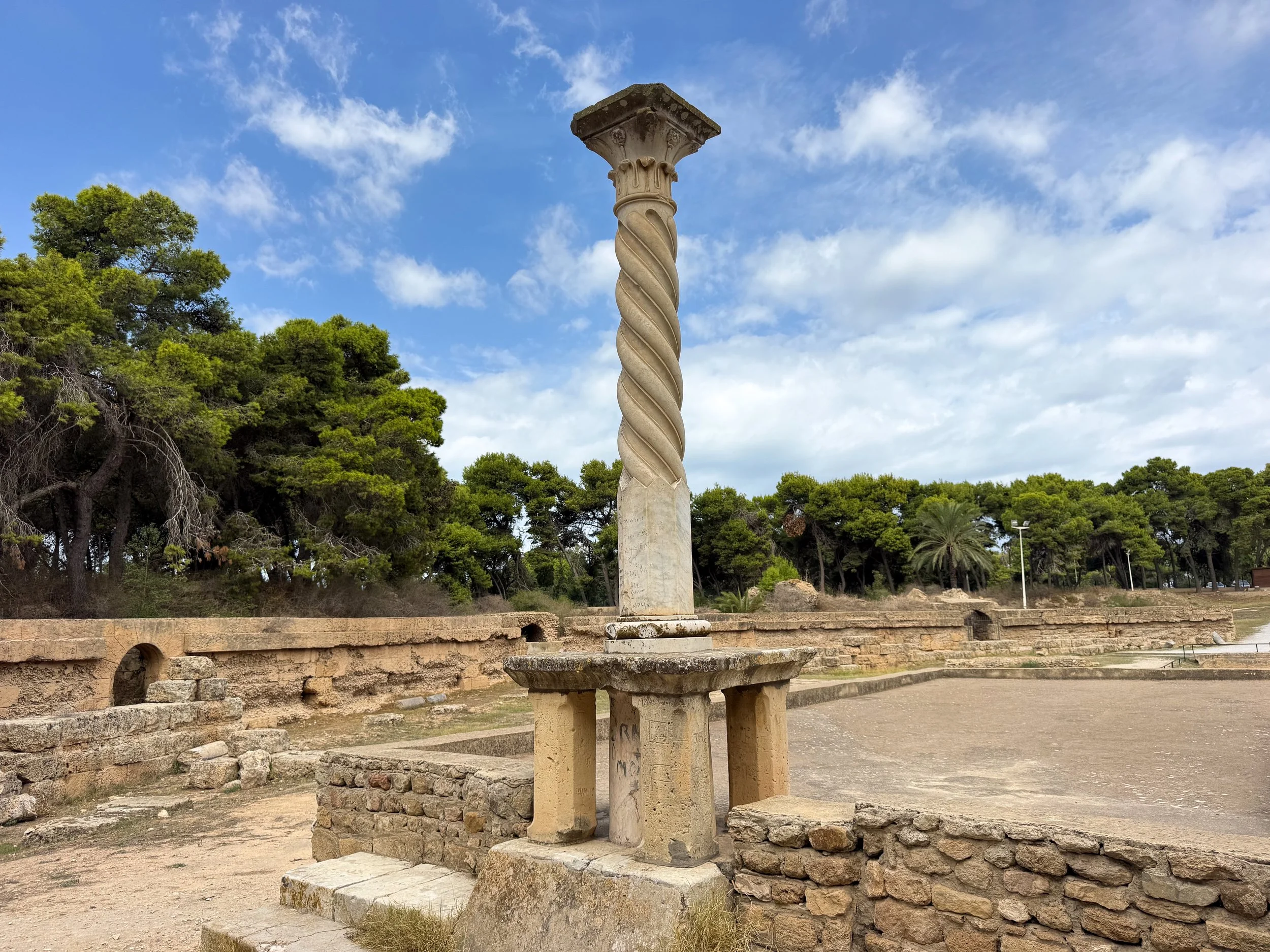 The_ Amphitheater_of_Carthage_03.jpg