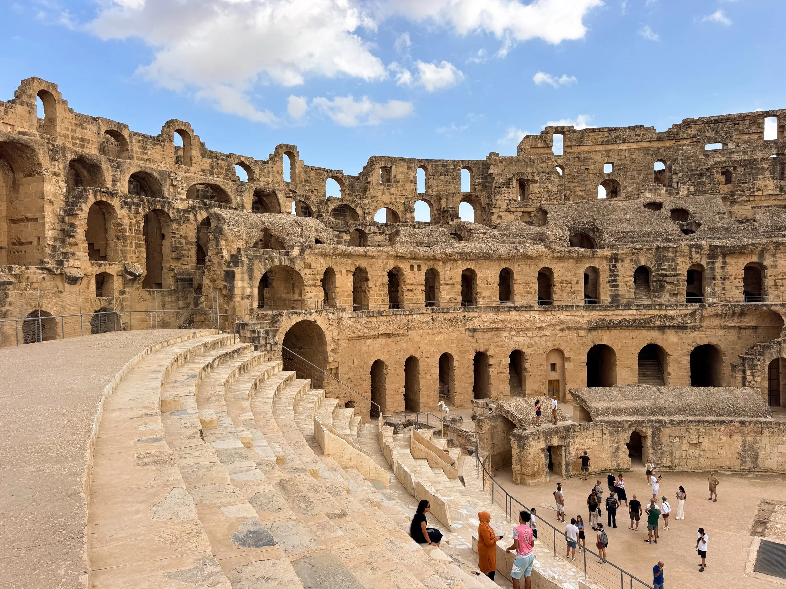 Colosseum_of_El_Jem_03.jpg