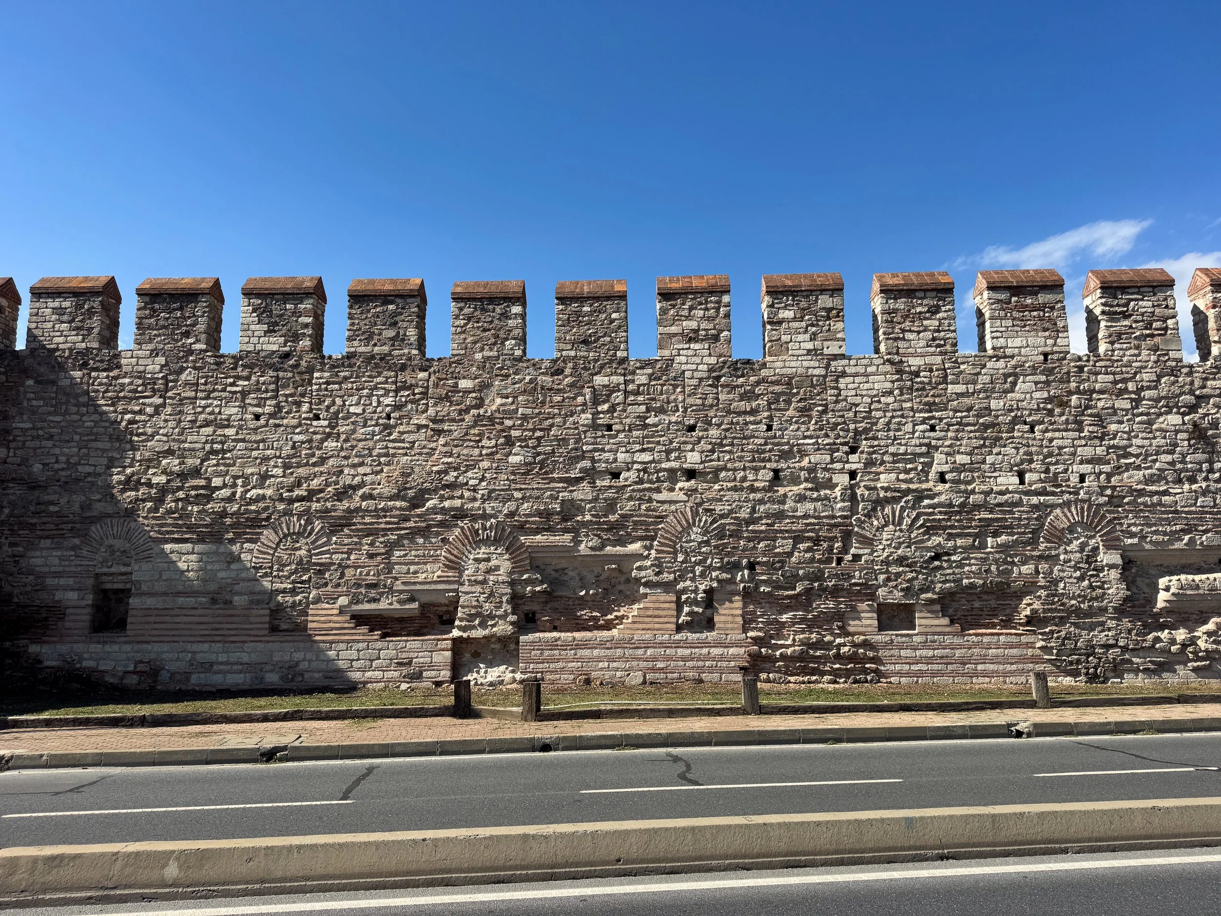 The_Walls_of_Constantinople_02.jpg