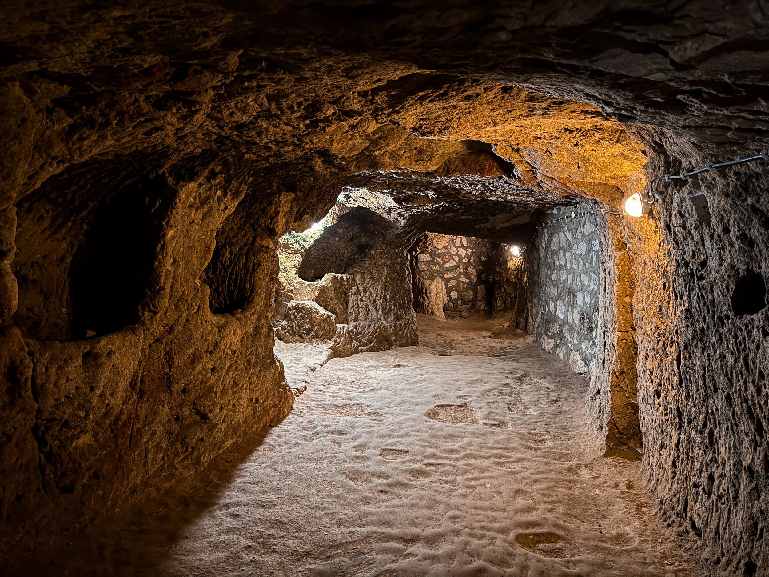 Derinkuyu_Underground_City_02.jpg