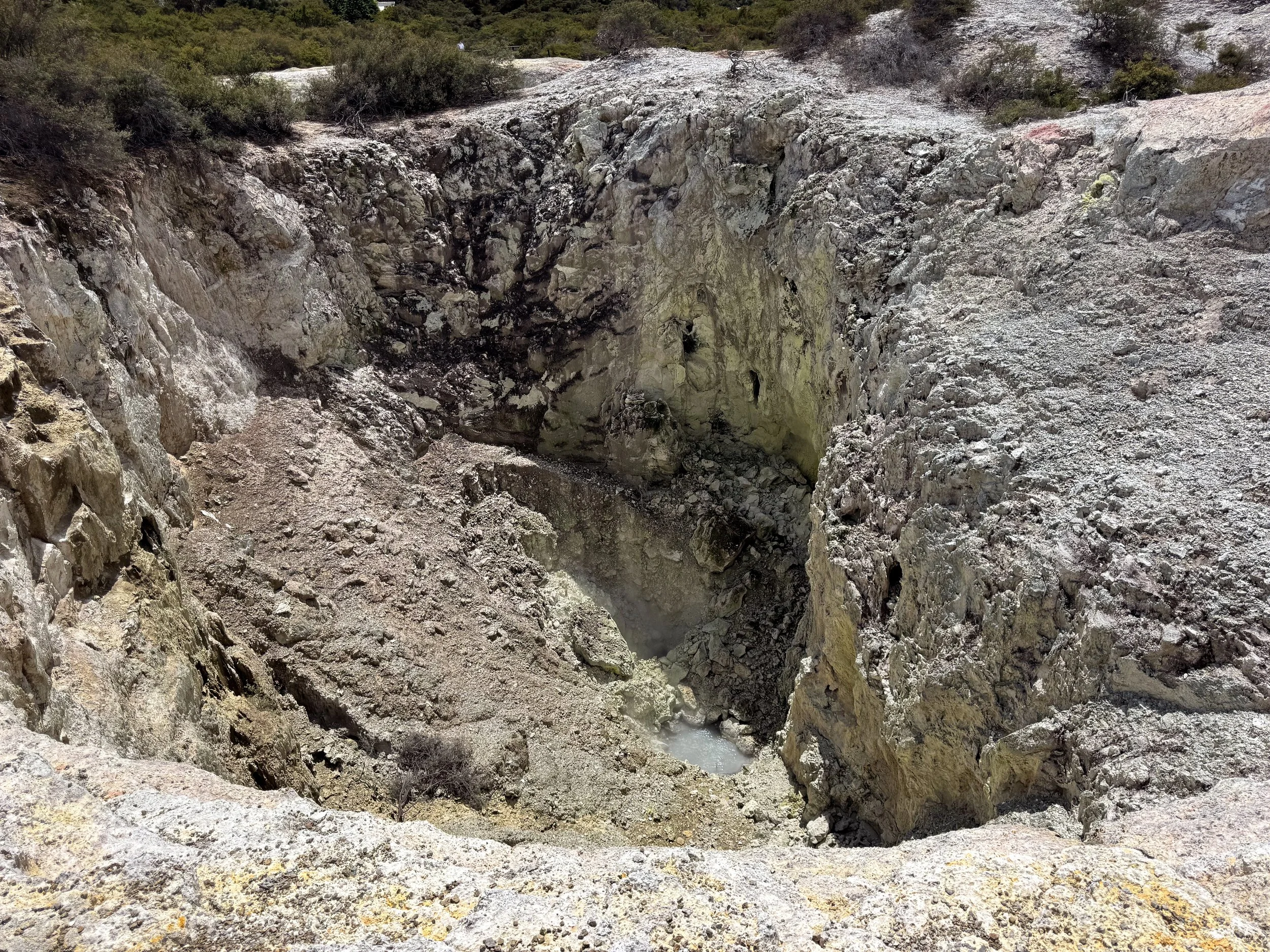 Waiotapu_Thermal_Wonderland_13.jpg