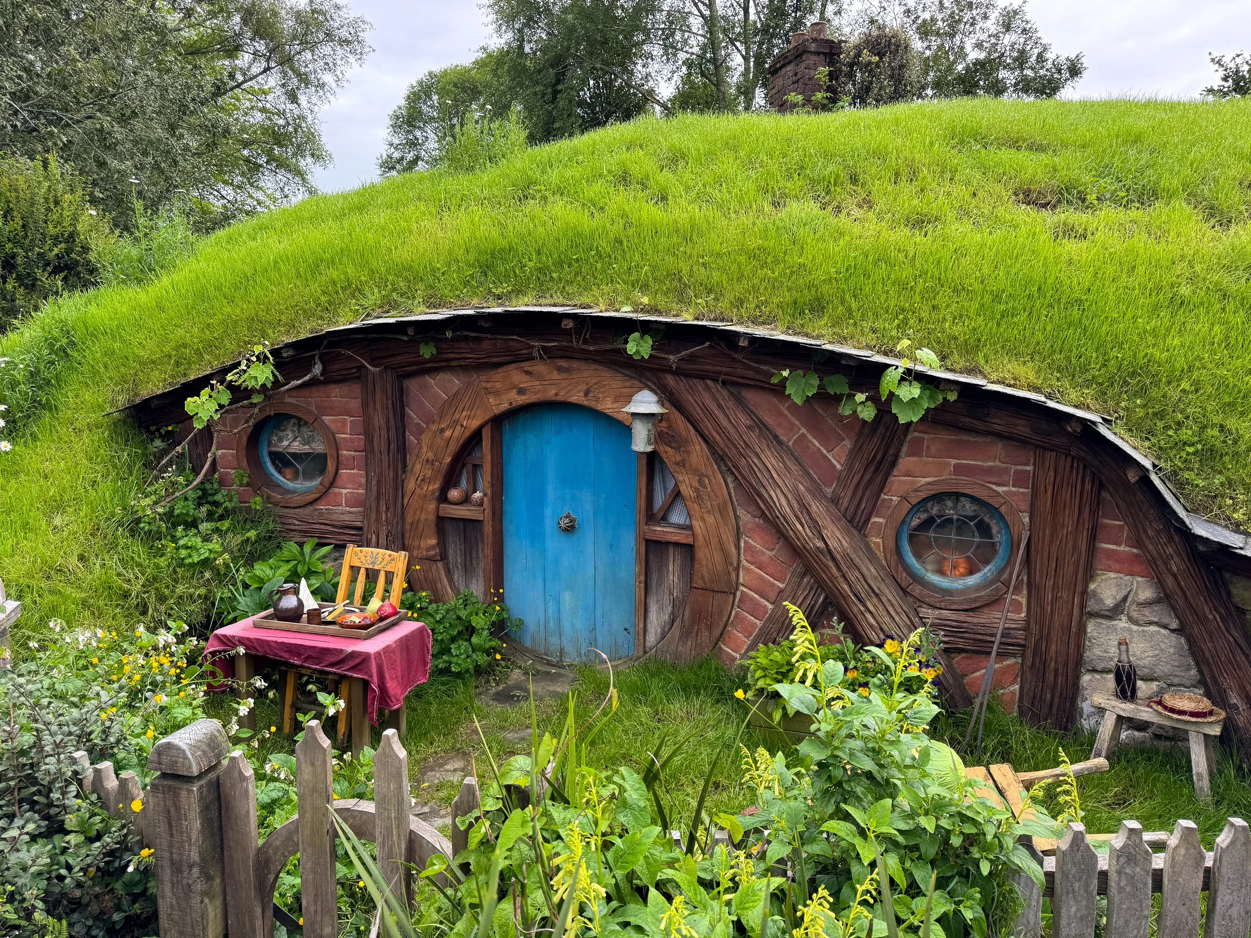 Hobbiton_Movie_Set_03.jpg