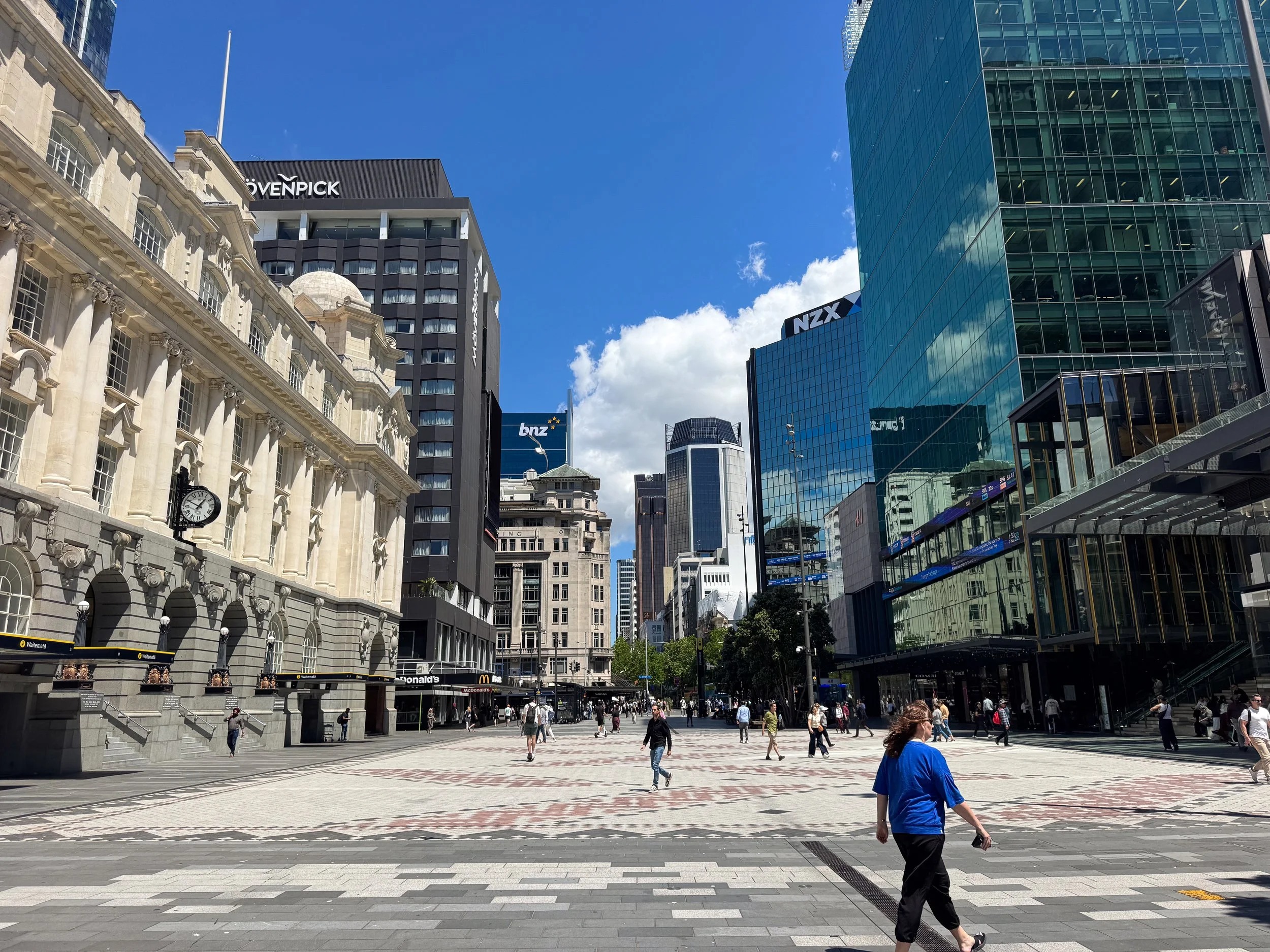 Auckland_CBD_&_Queen_Street_06.jpg
