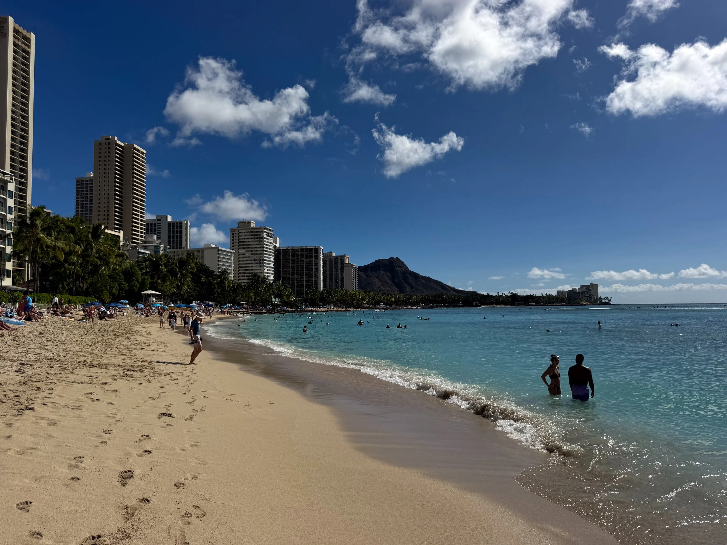 Waikiki_Beach_02.jpg