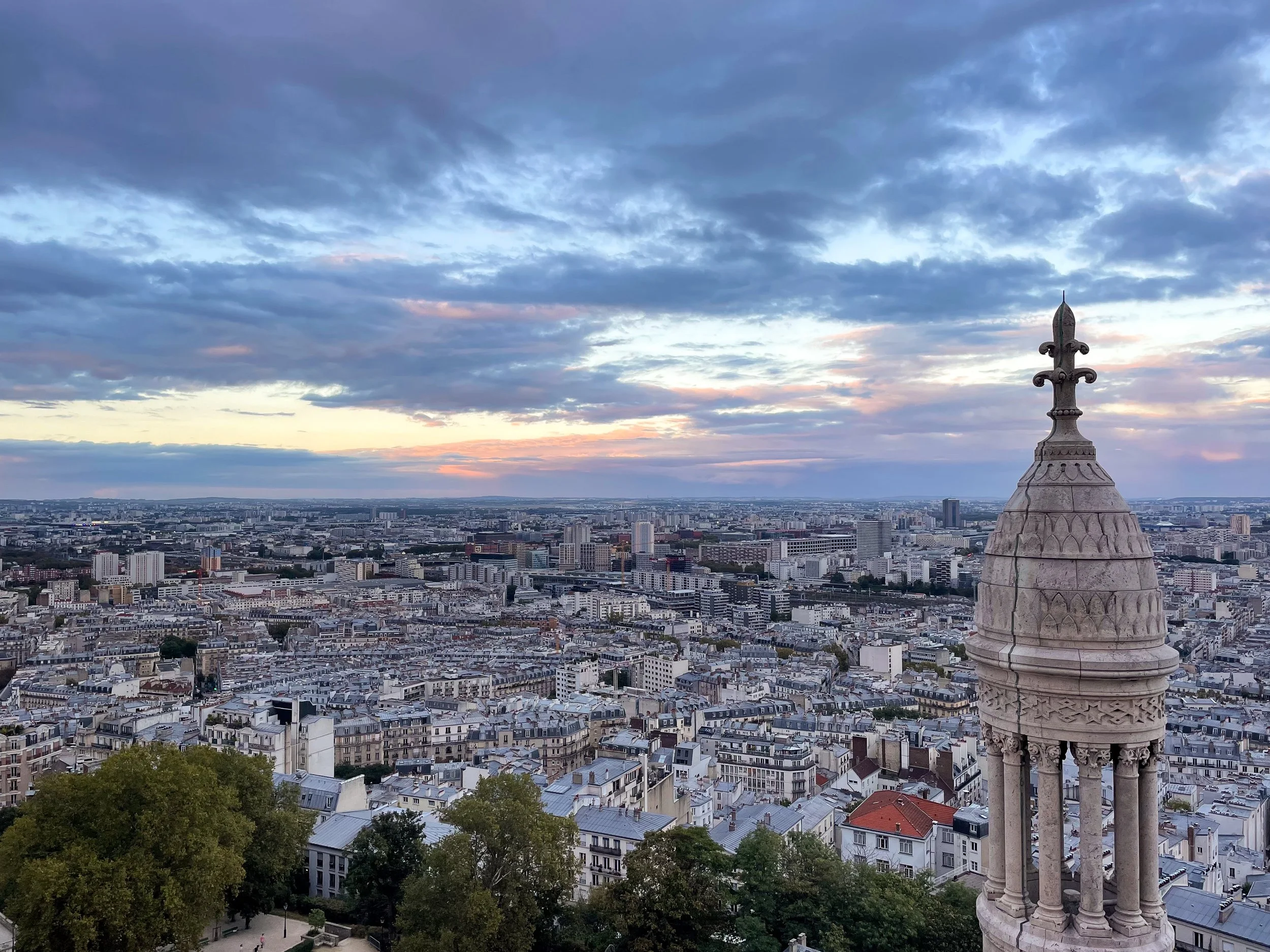 Basilica_of_Sacre_Coeur_01.jpg