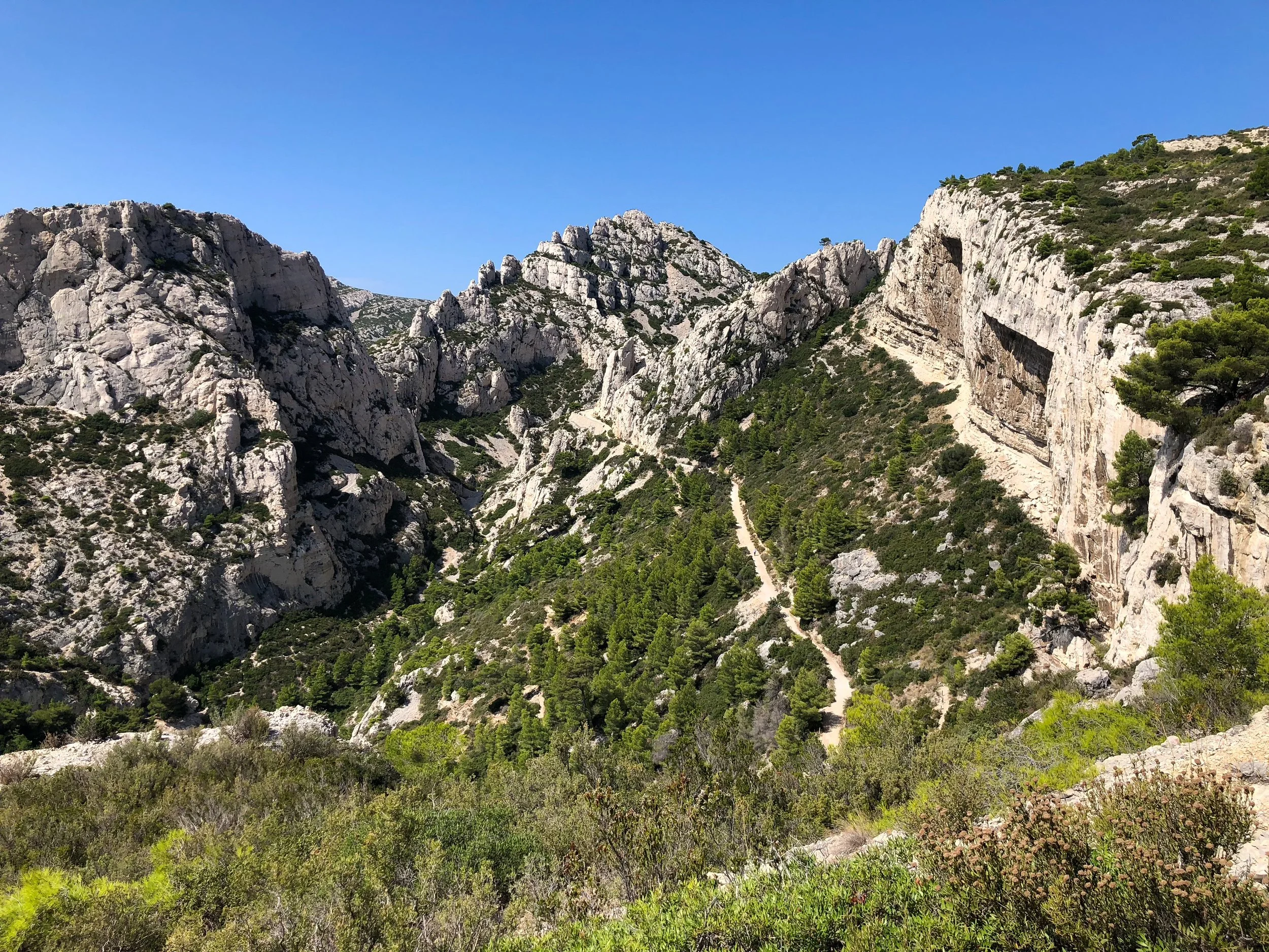 Calanque_de_Sugiton_02.jpg